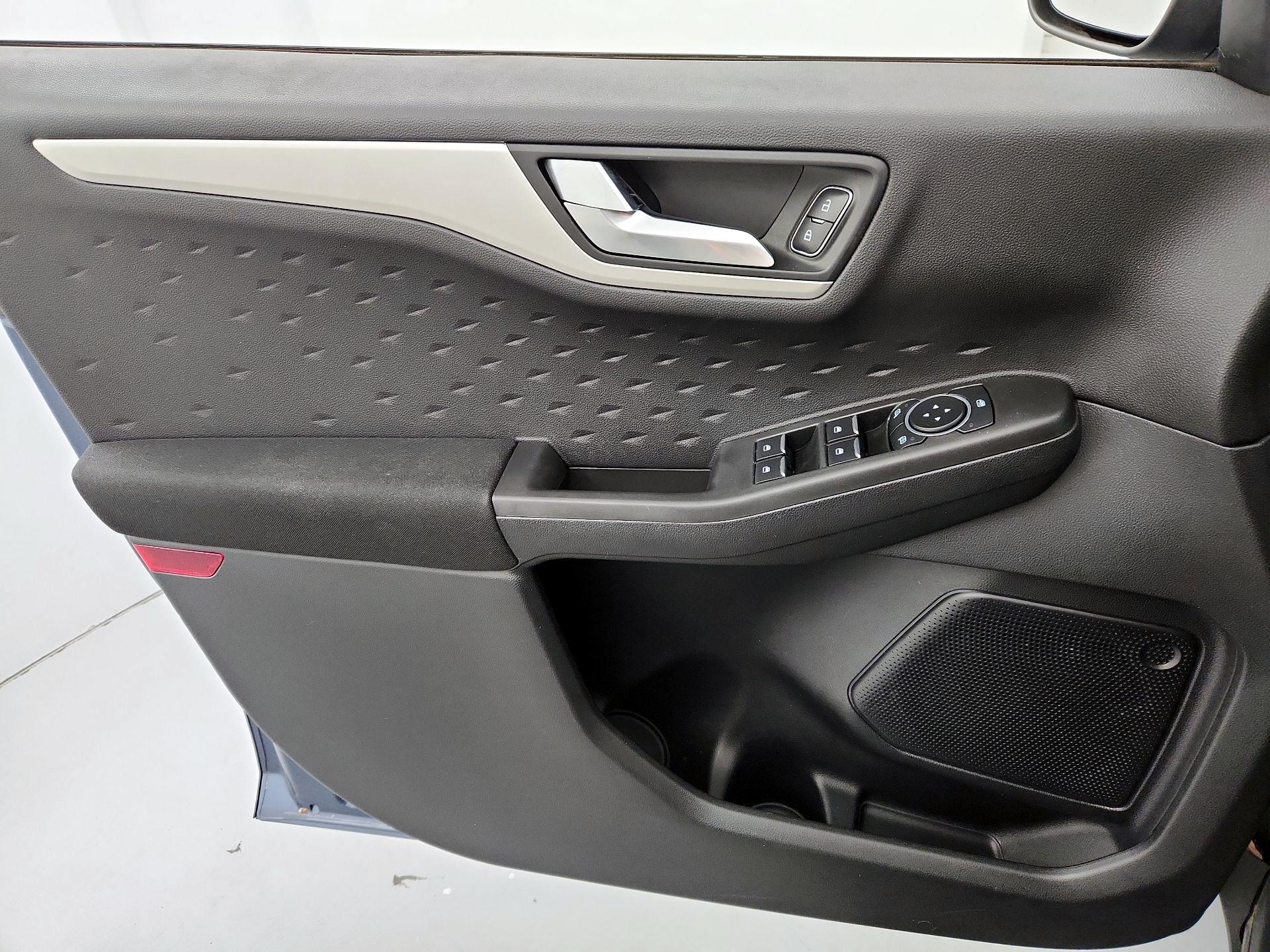 Thumbnail: 2020 Ford Escape - 12