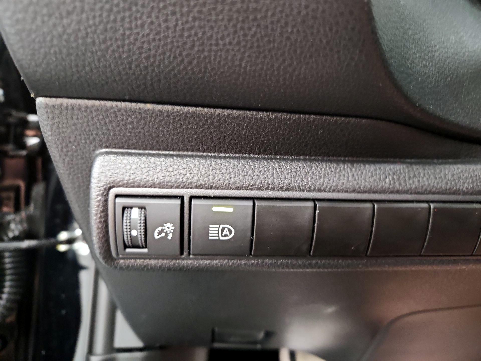 Thumbnail: 2025 Toyota Corolla - 13