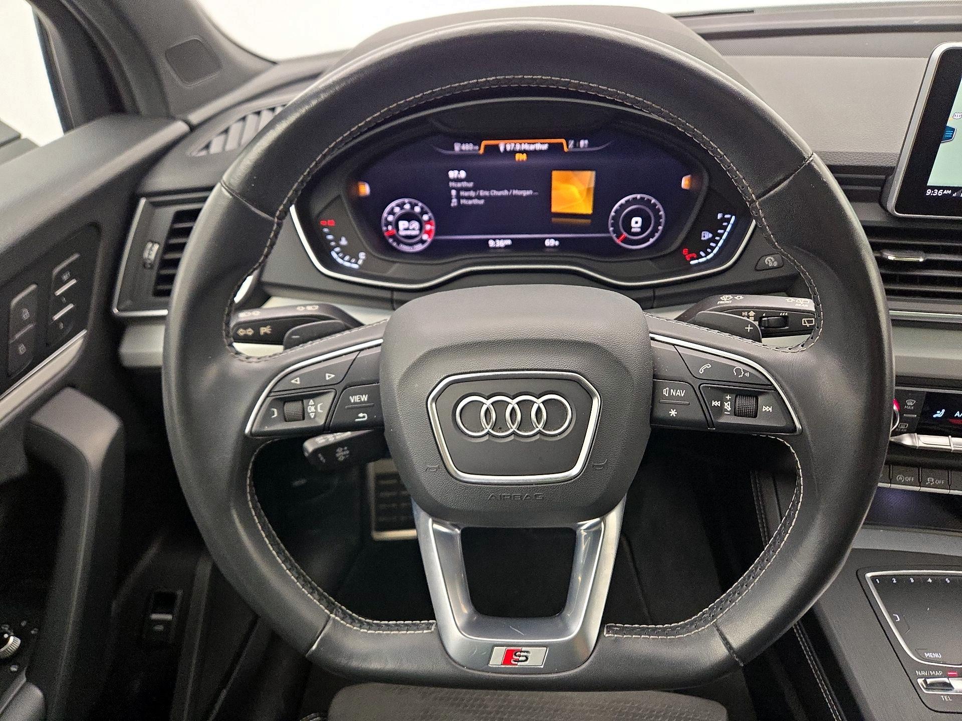 Thumbnail: 2020 Audi SQ5 - 10