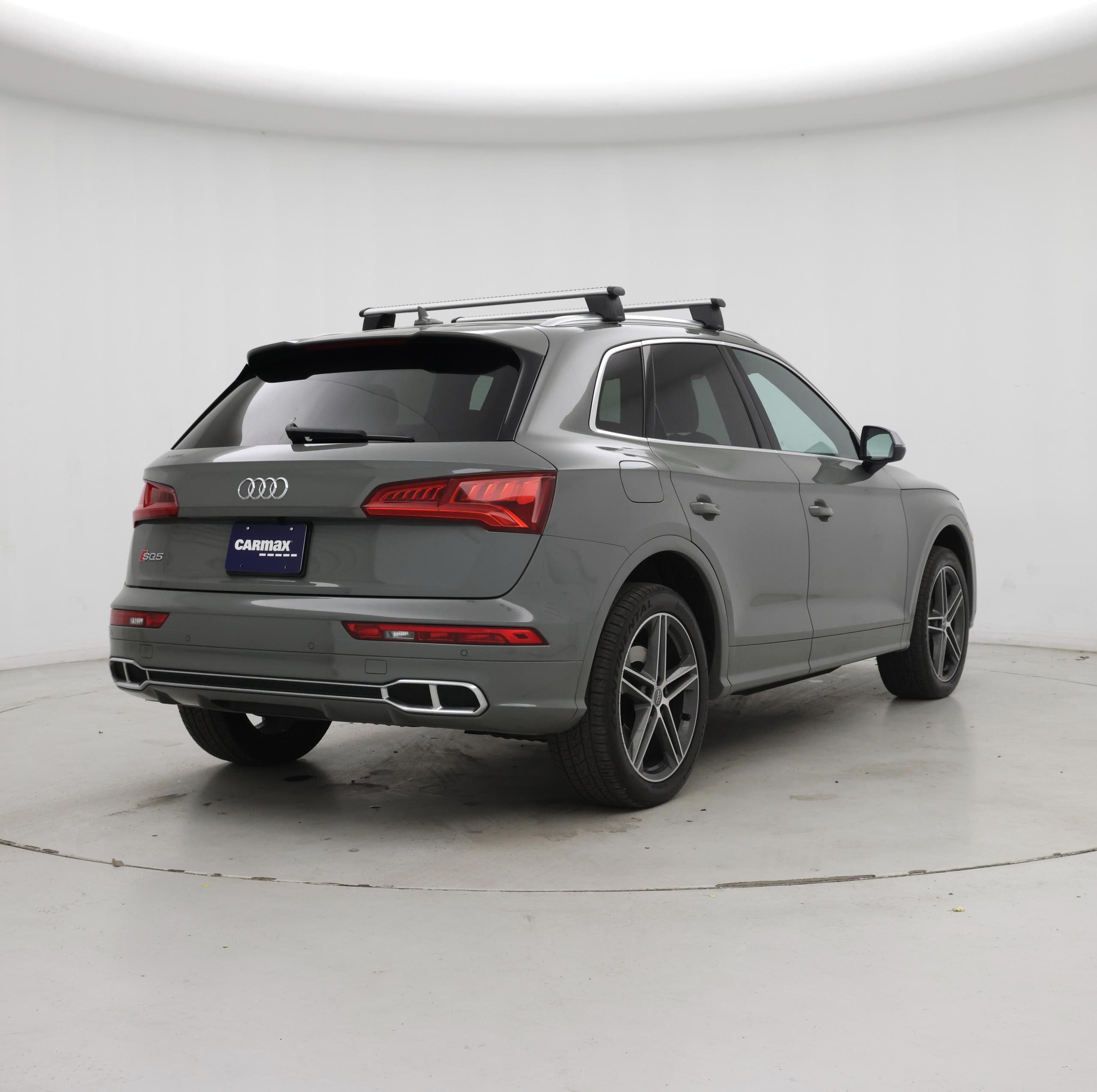 Thumbnail: 2020 Audi SQ5 - 8