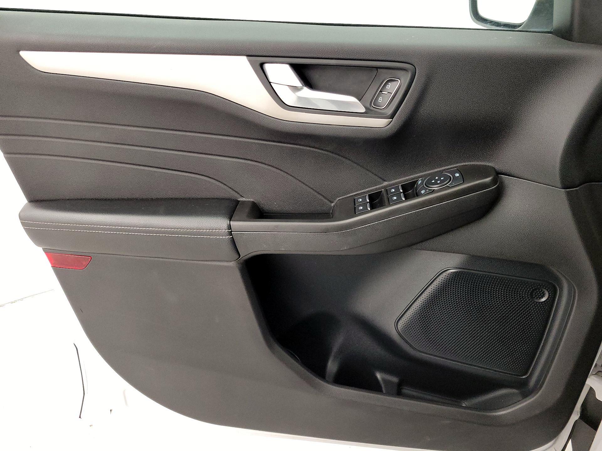 Thumbnail: 2021 Ford Escape - 12