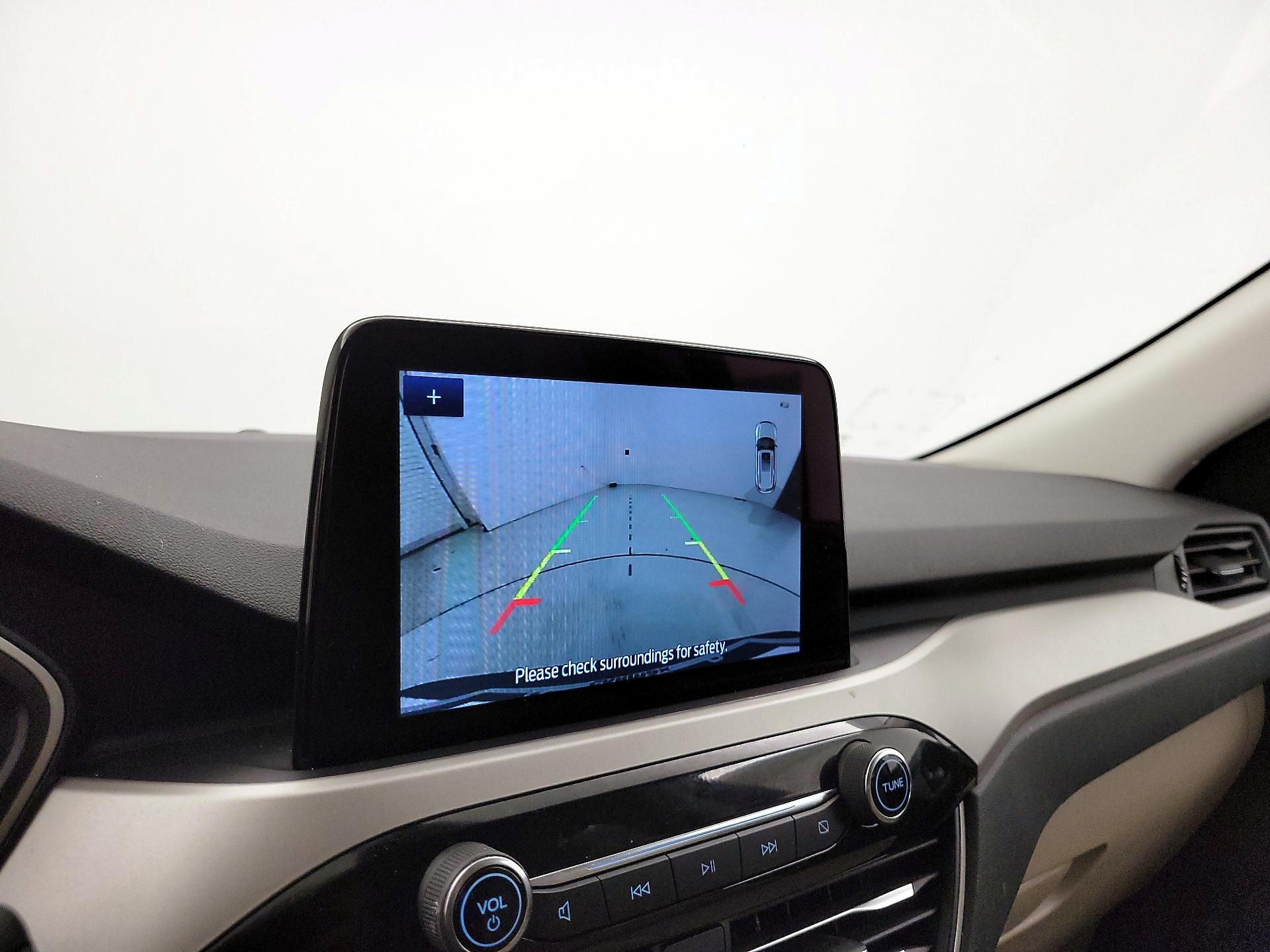 Thumbnail: 2021 Ford Escape - 14