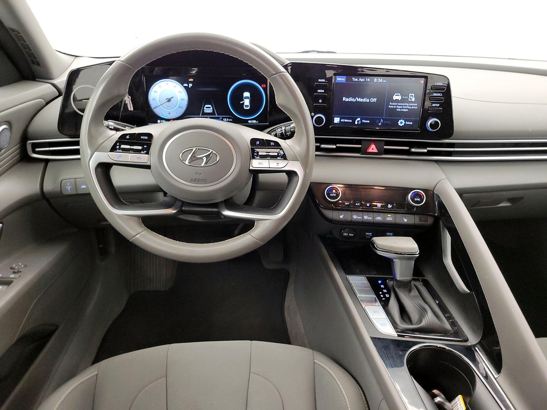 Thumbnail: 2022 Hyundai Elantra - 10