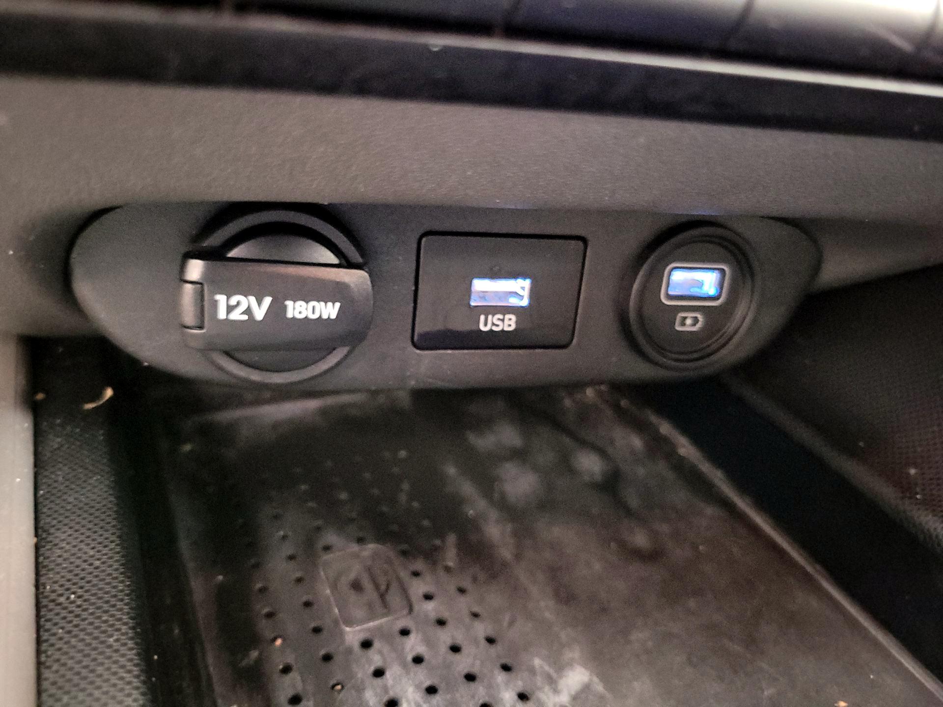 Thumbnail: 2022 Hyundai Elantra - 18