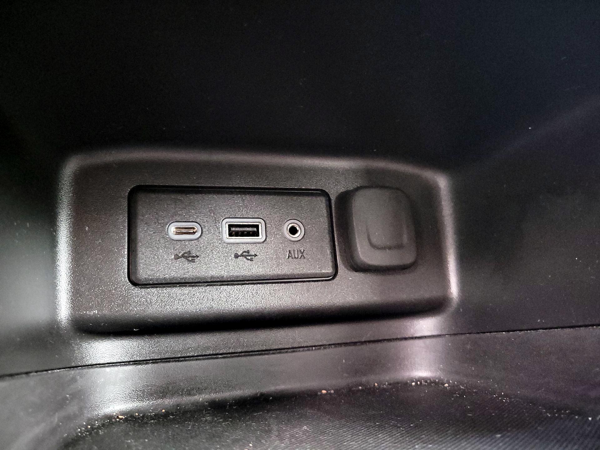 Thumbnail: 2024 Chevrolet Equinox - 18