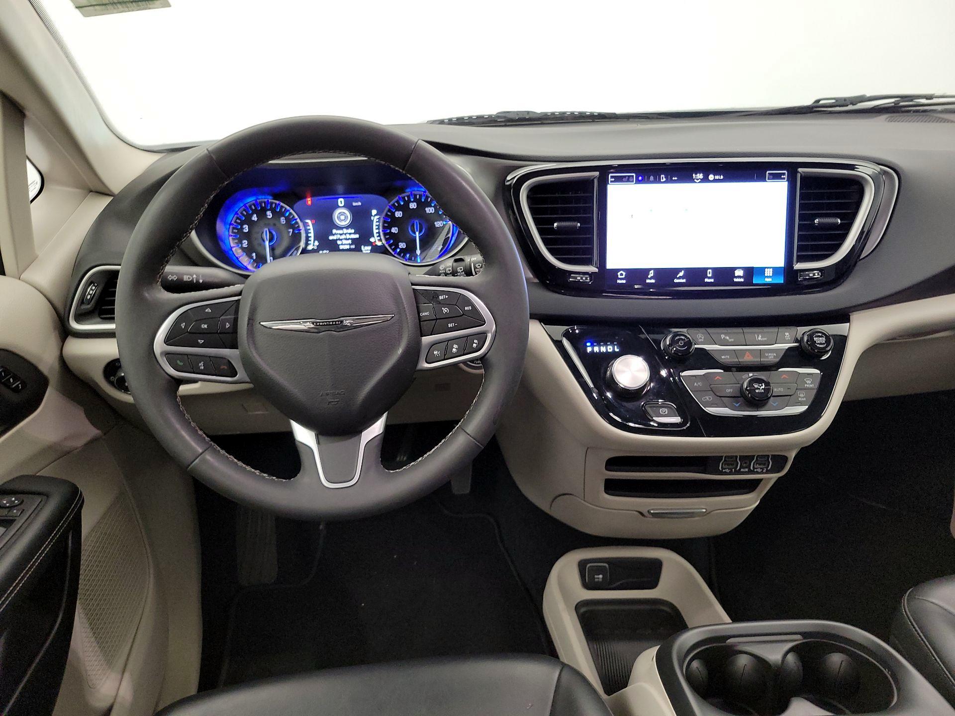 Thumbnail: 2023 Chrysler Pacifica - 10