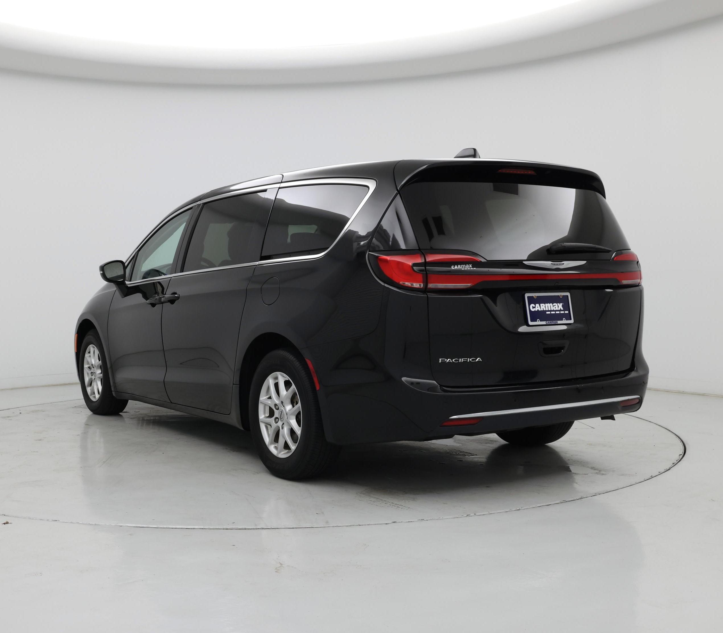 Thumbnail: 2023 Chrysler Pacifica - 2