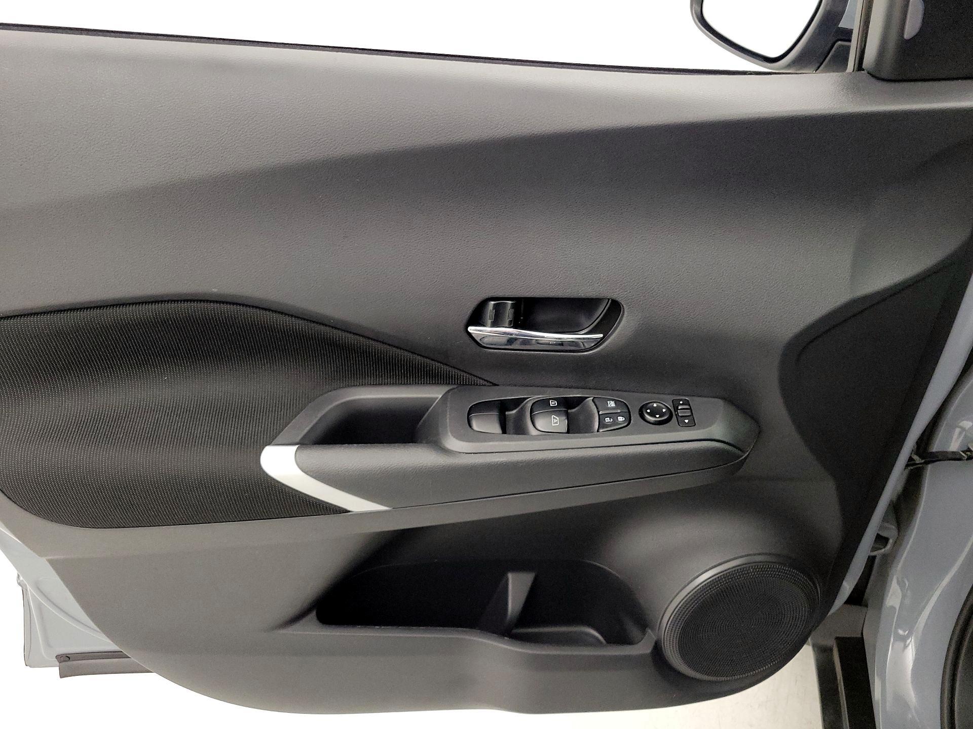 Thumbnail: 2024 Nissan Kicks - 12