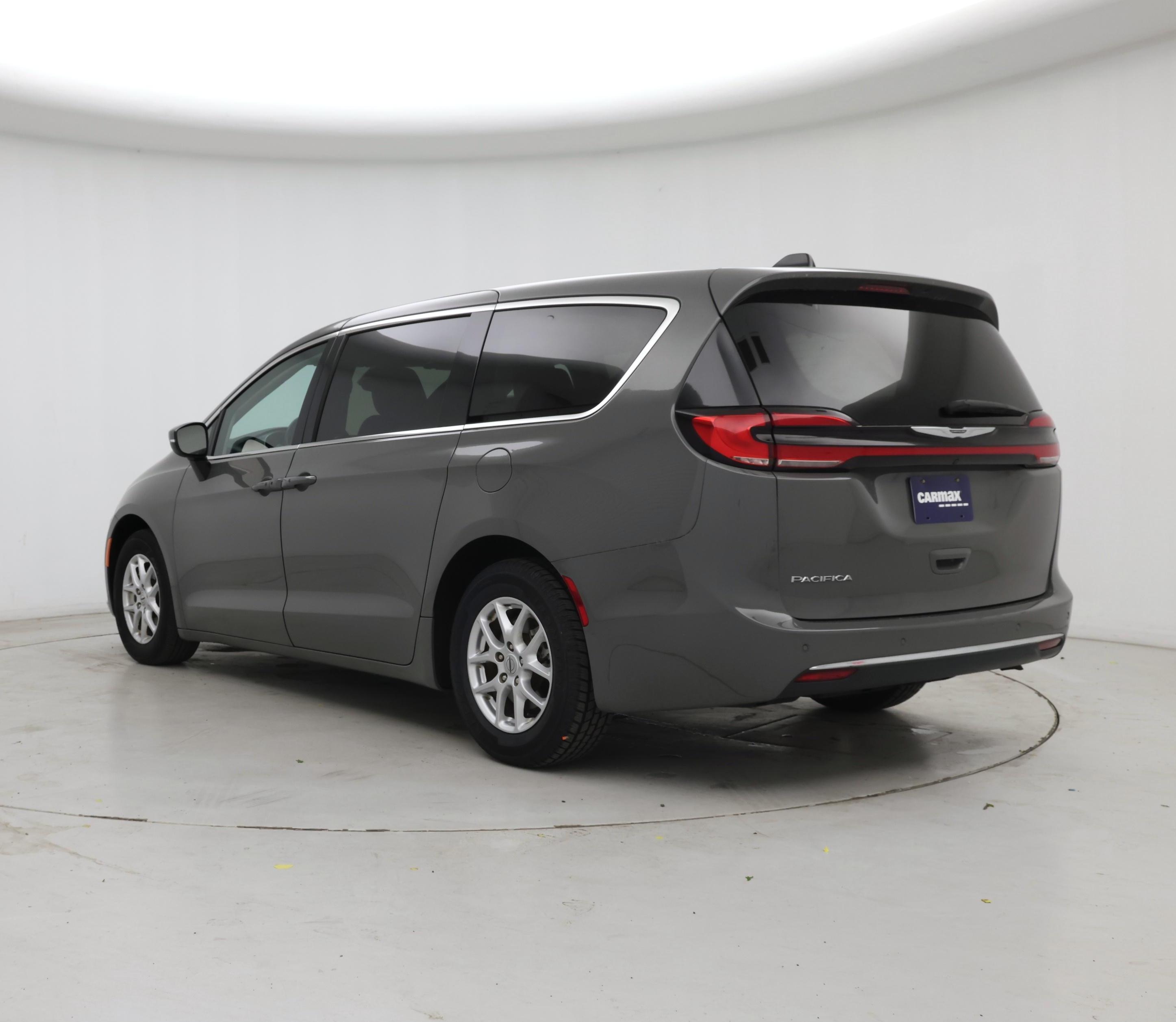 Thumbnail: 2023 Chrysler Pacifica - 2