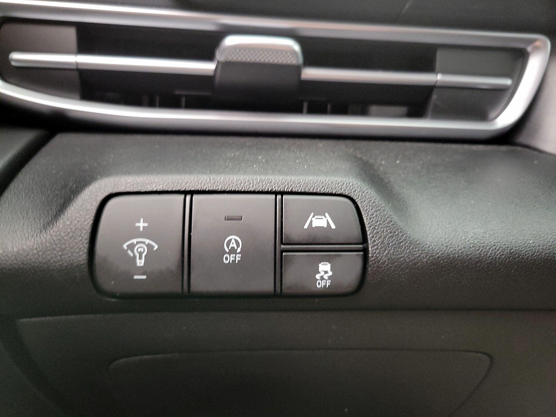 Thumbnail: 2023 Hyundai Elantra - 13