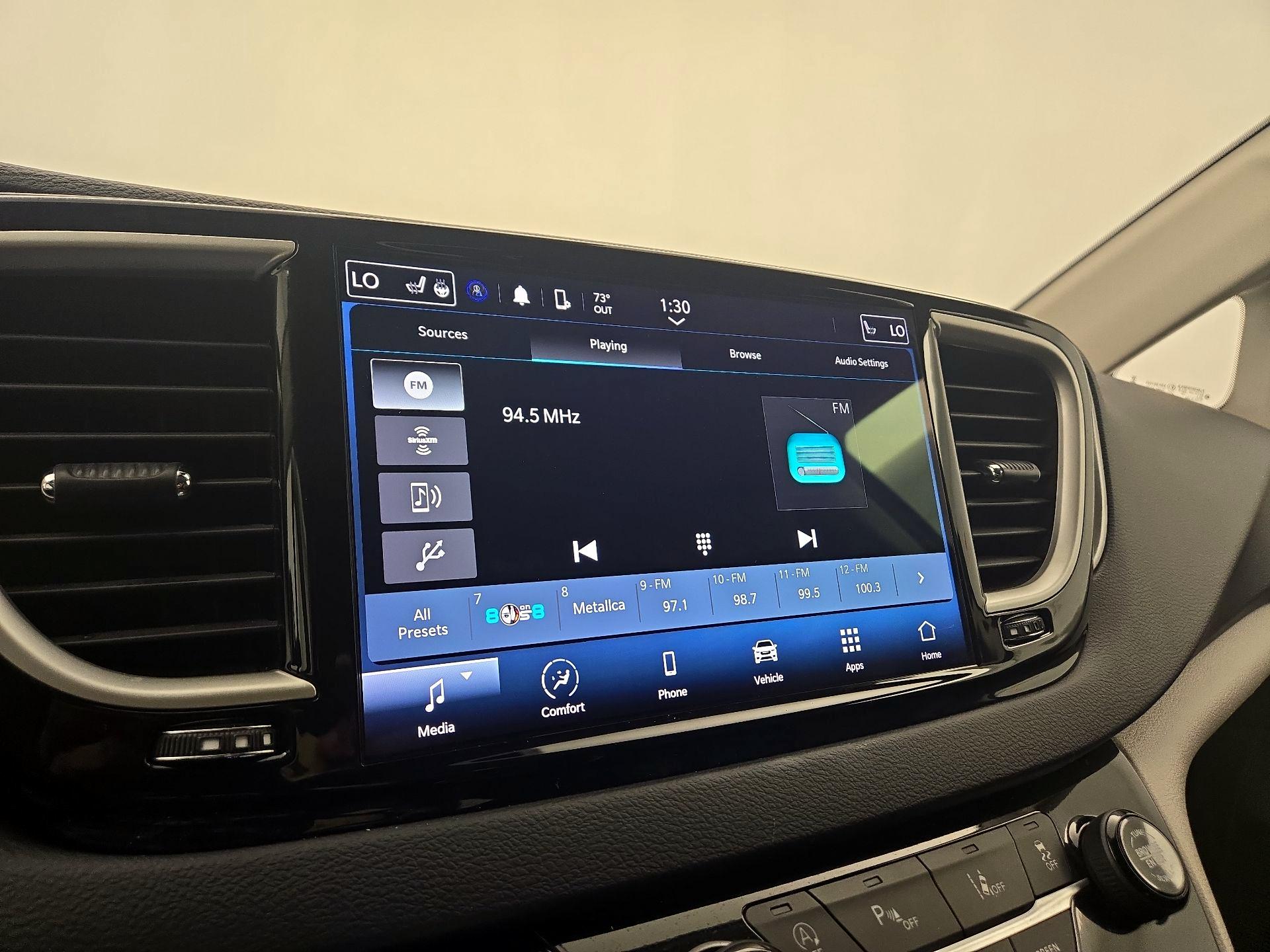 Thumbnail: 2023 Chrysler Pacifica - 15