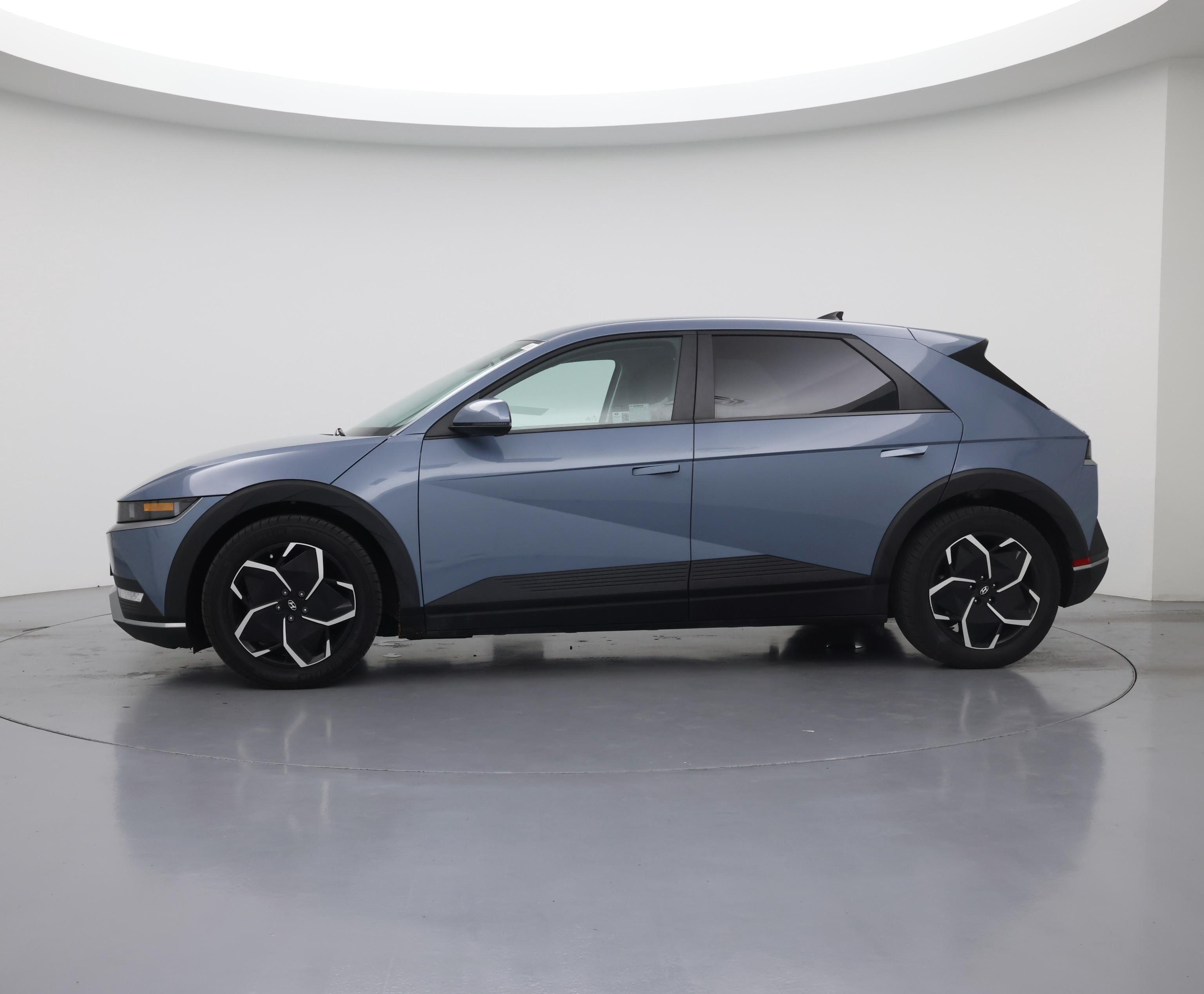 Thumbnail: 2024 Hyundai Ioniq 5 - 3