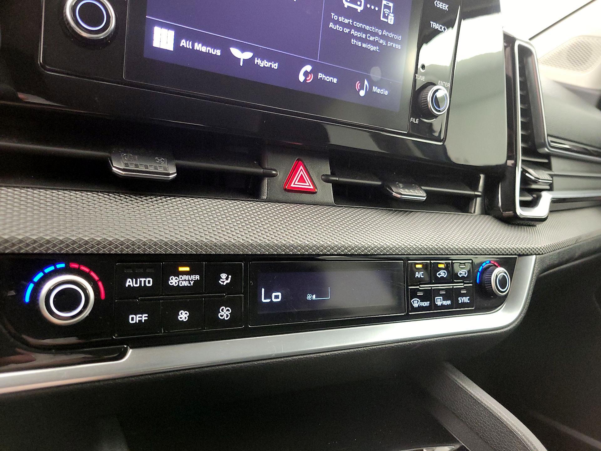 Thumbnail: 2023 Kia Sportage - 16