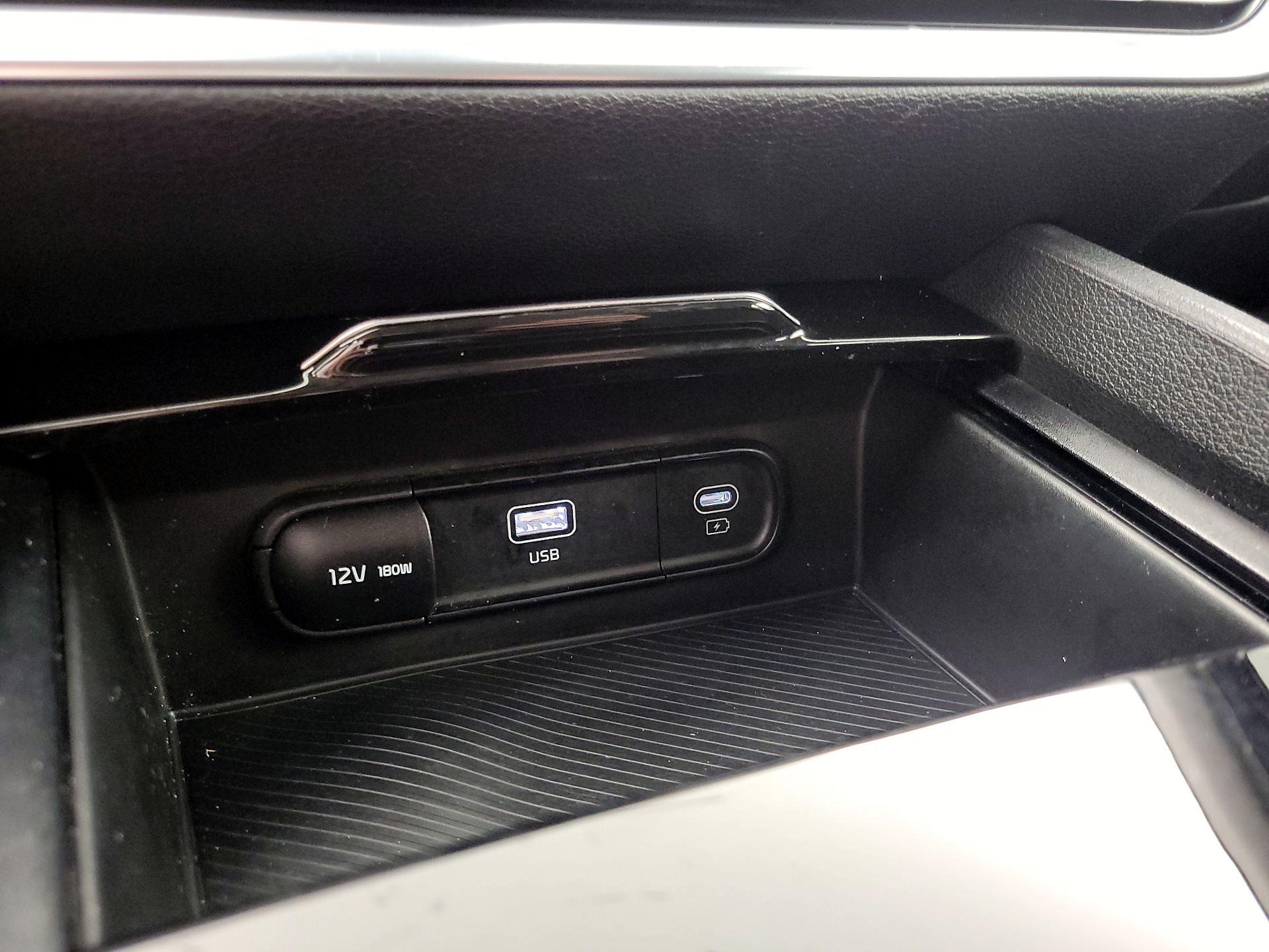 Thumbnail: 2023 Kia Sportage - 18