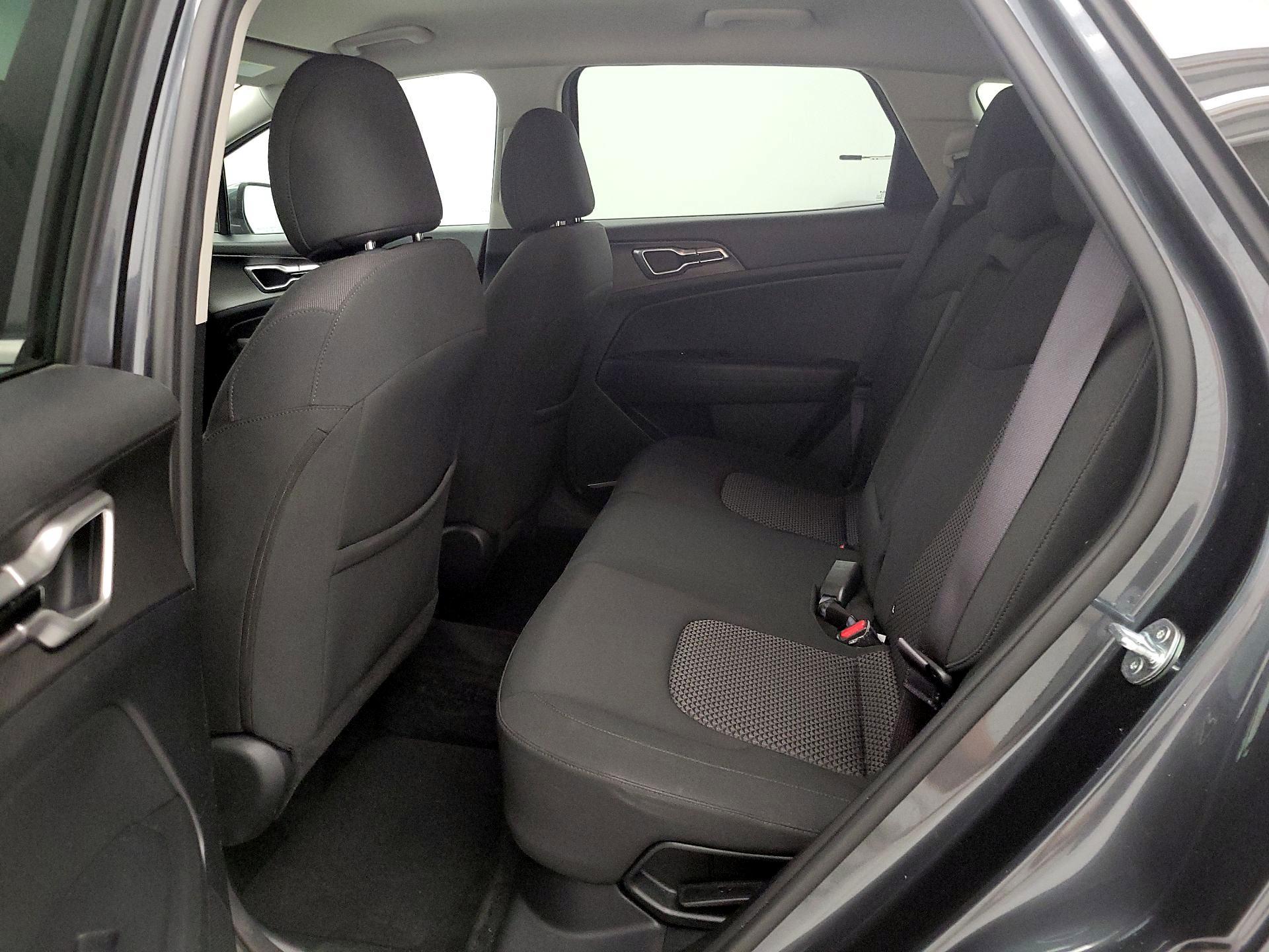 Thumbnail: 2023 Kia Sportage - 19