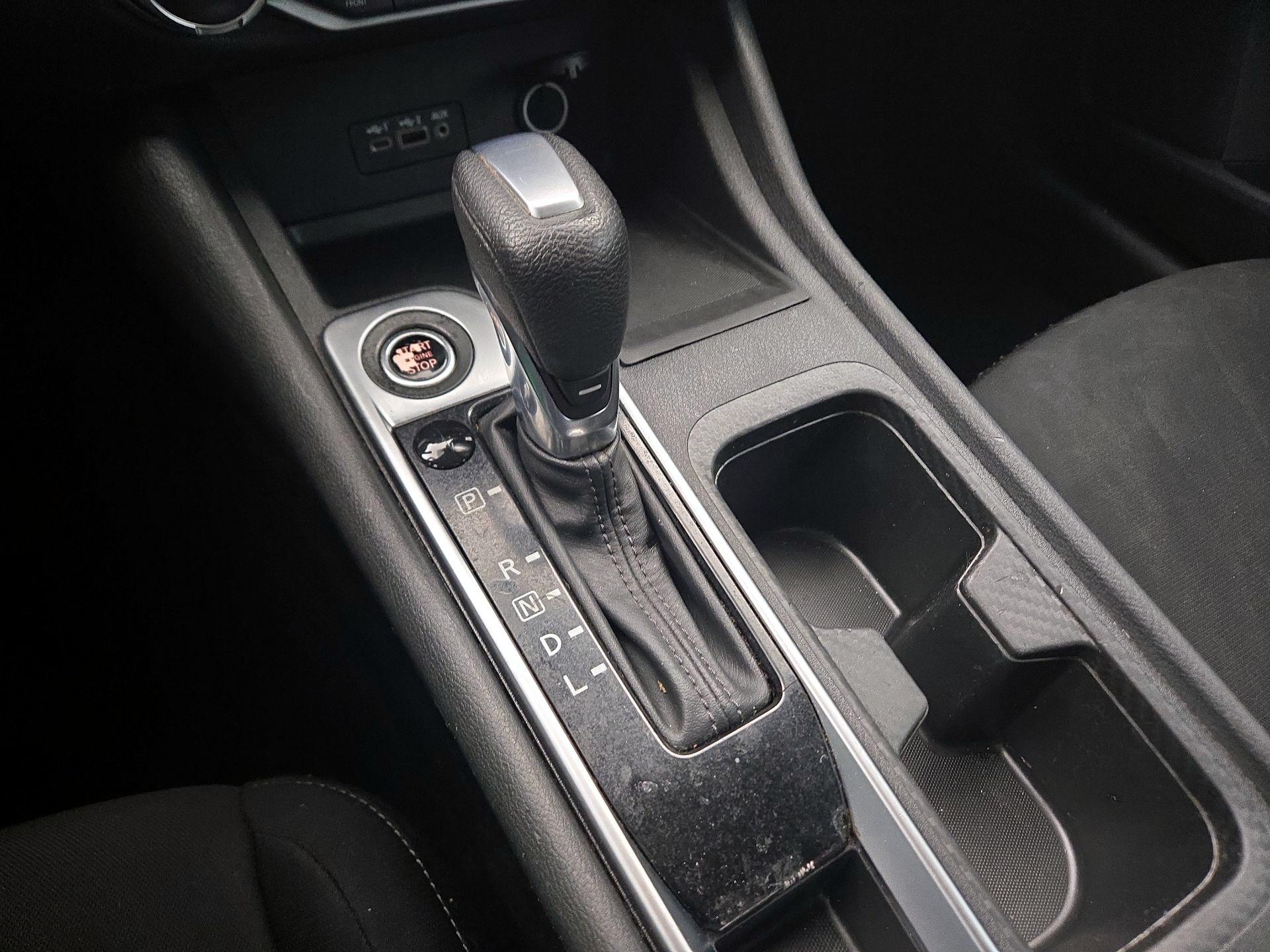 Thumbnail: 2023 Nissan Sentra - 17