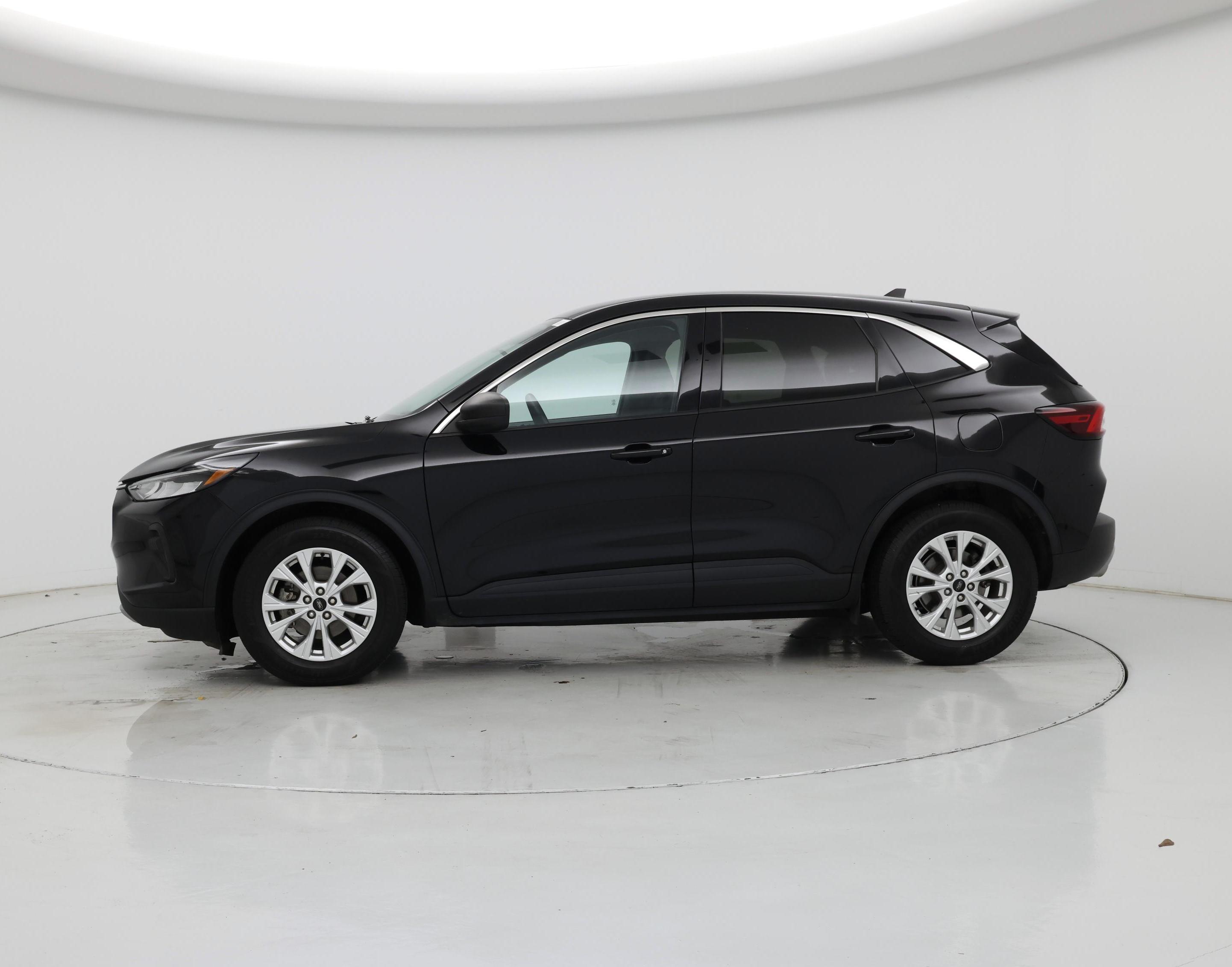Thumbnail: 2023 Ford Escape - 3
