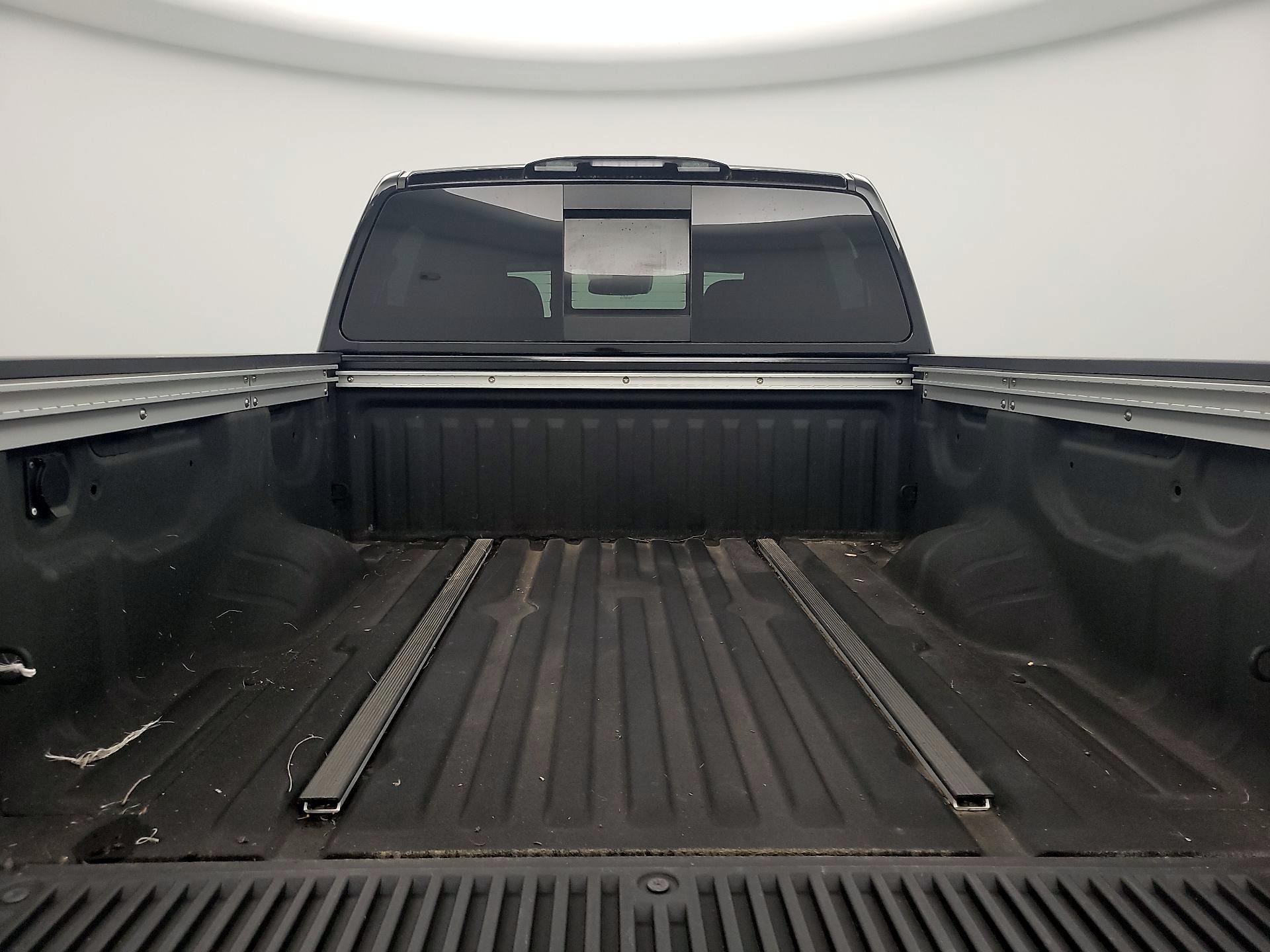 Thumbnail: 2020 Nissan Titan - 20