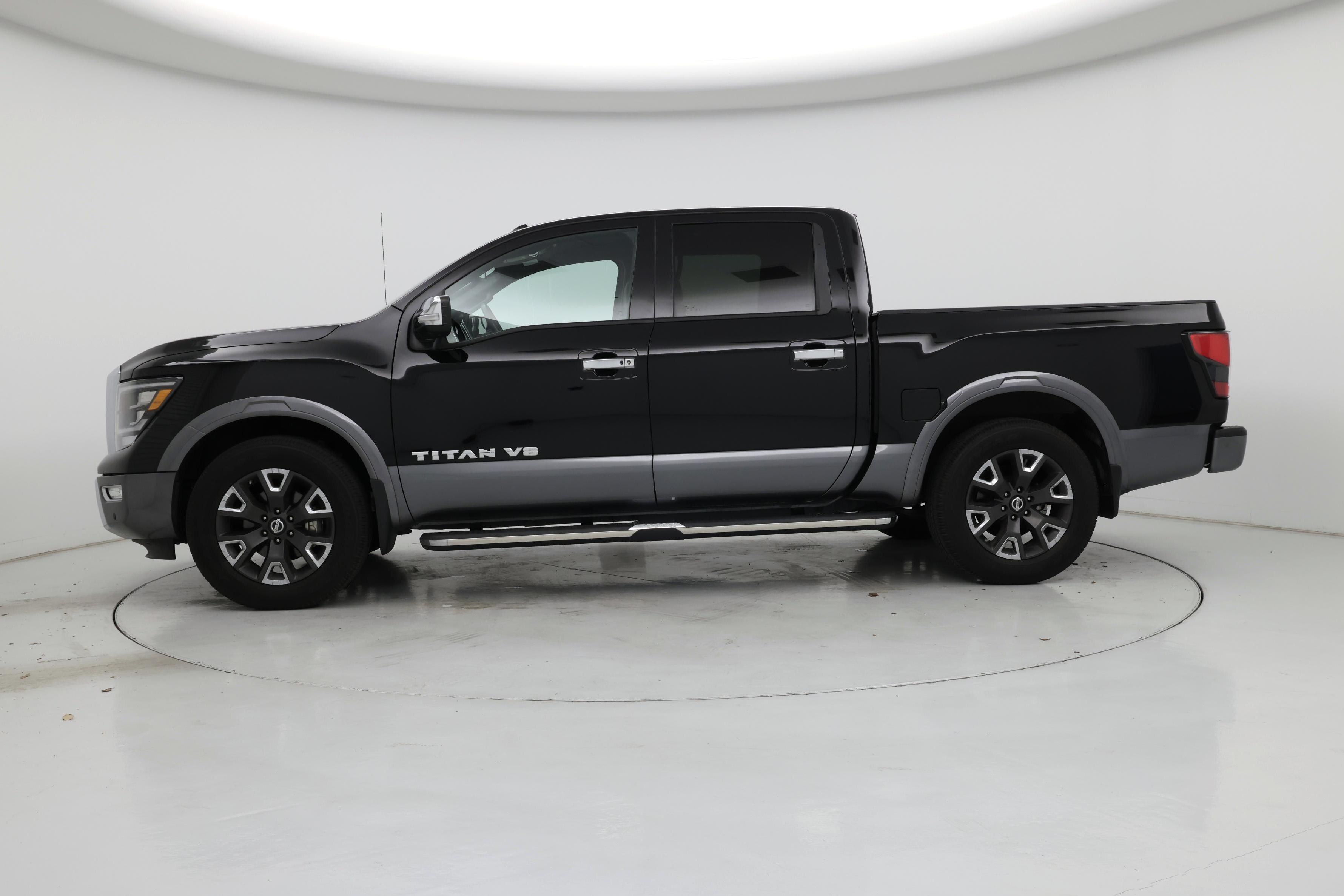 Thumbnail: 2020 Nissan Titan - 3