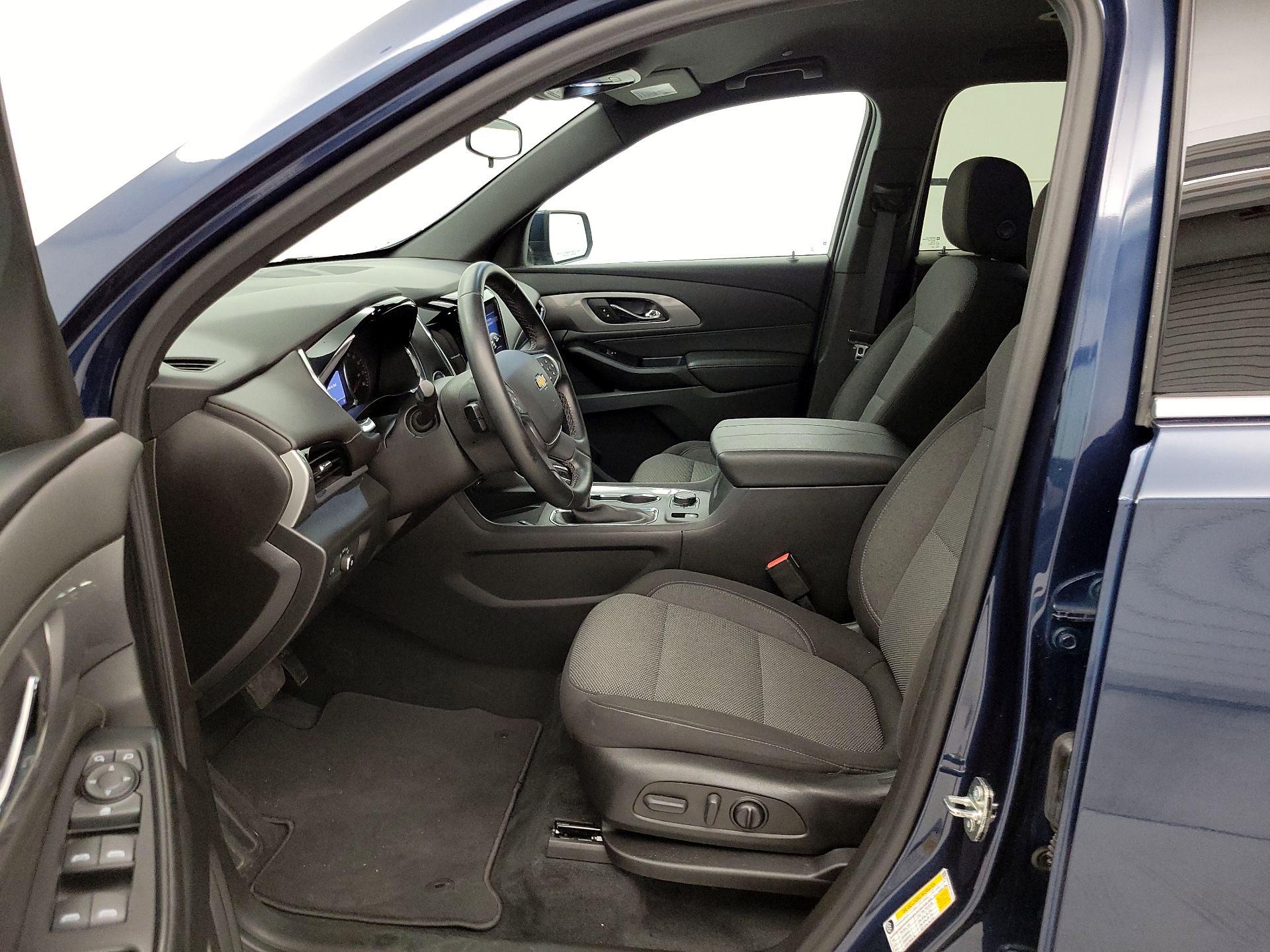 Thumbnail: 2023 Chevrolet Traverse - 11