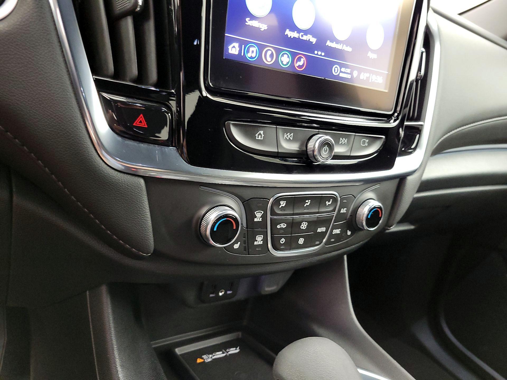 Thumbnail: 2023 Chevrolet Traverse - 16