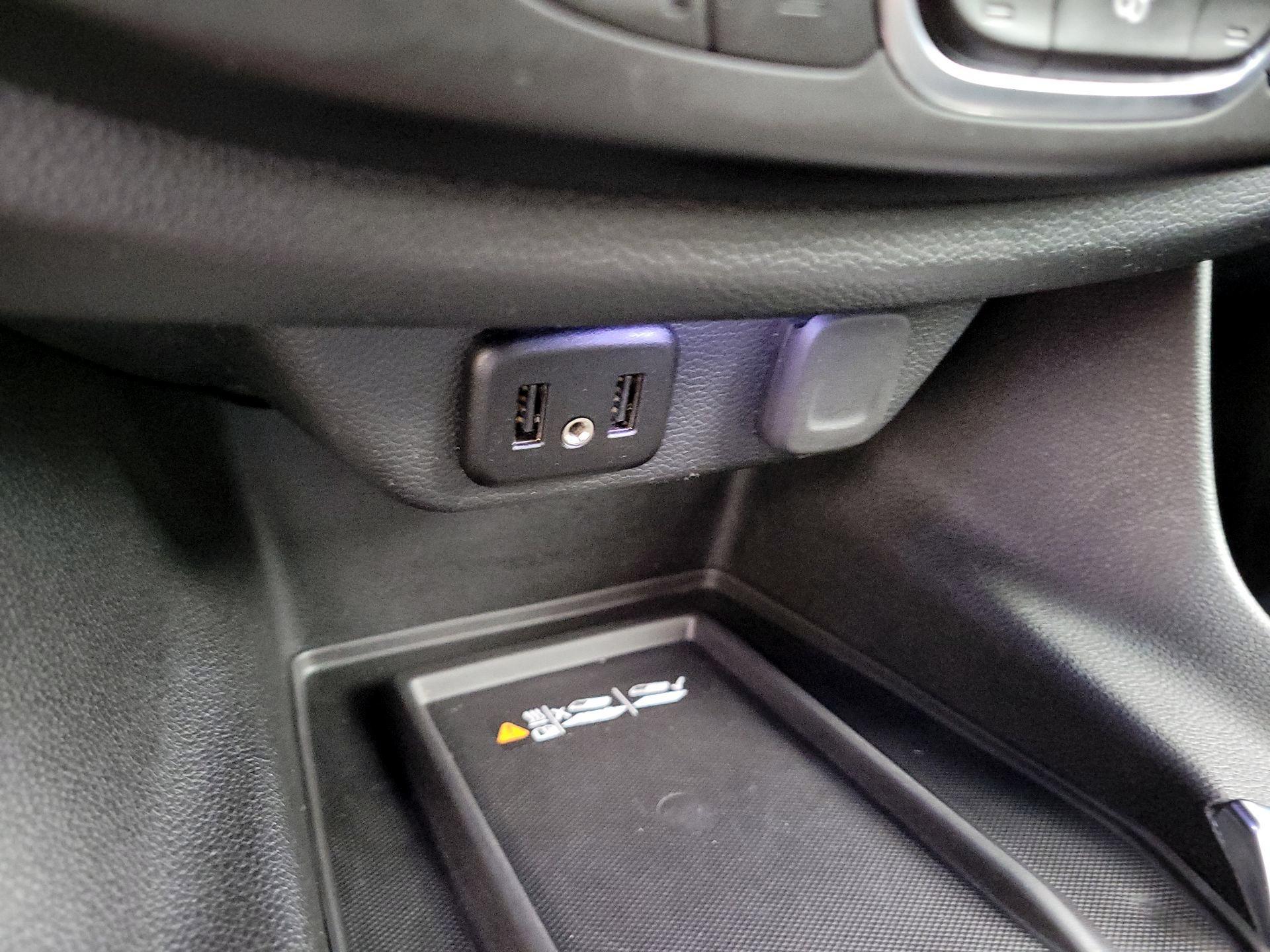 Thumbnail: 2023 Chevrolet Traverse - 18