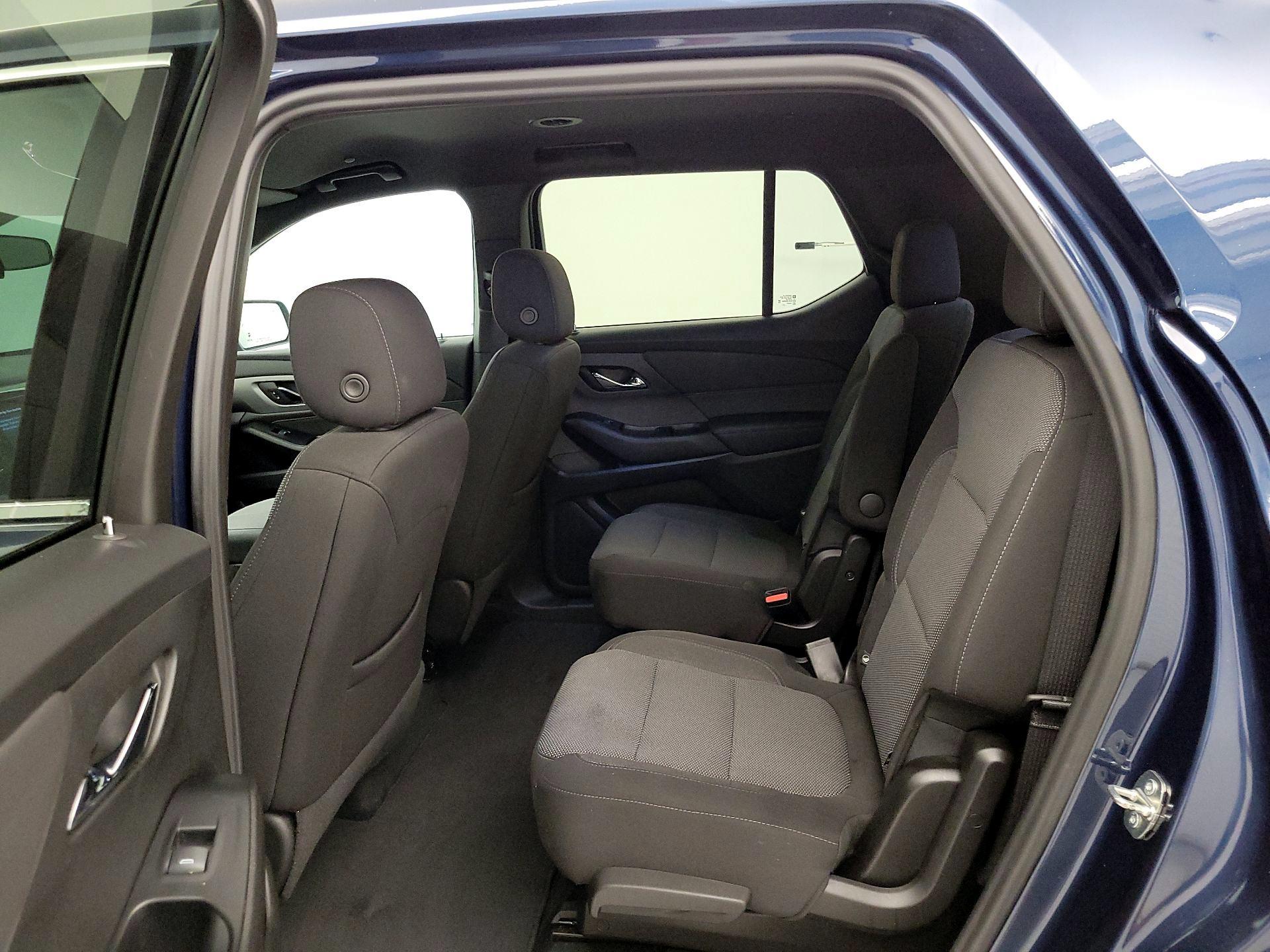 Thumbnail: 2023 Chevrolet Traverse - 19