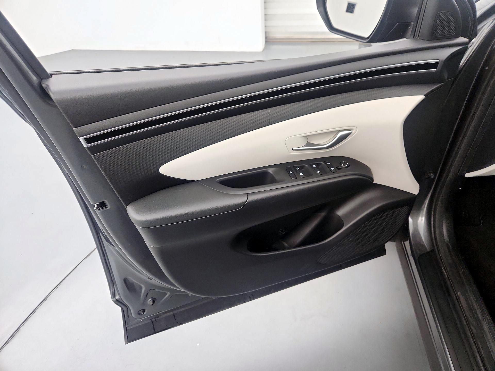 Thumbnail: 2023 Hyundai Tucson - 12