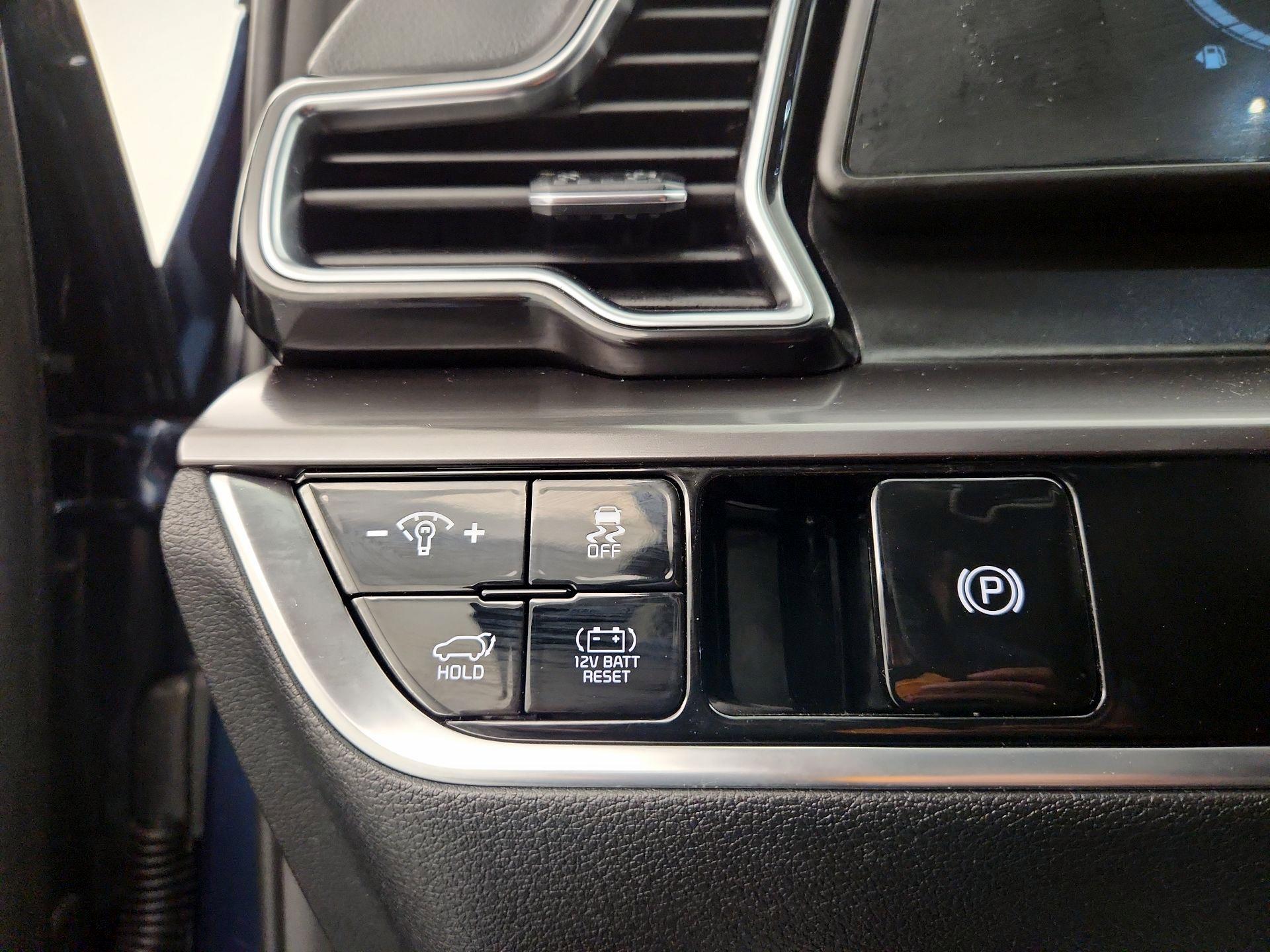 Thumbnail: 2023 Kia Sportage - 13