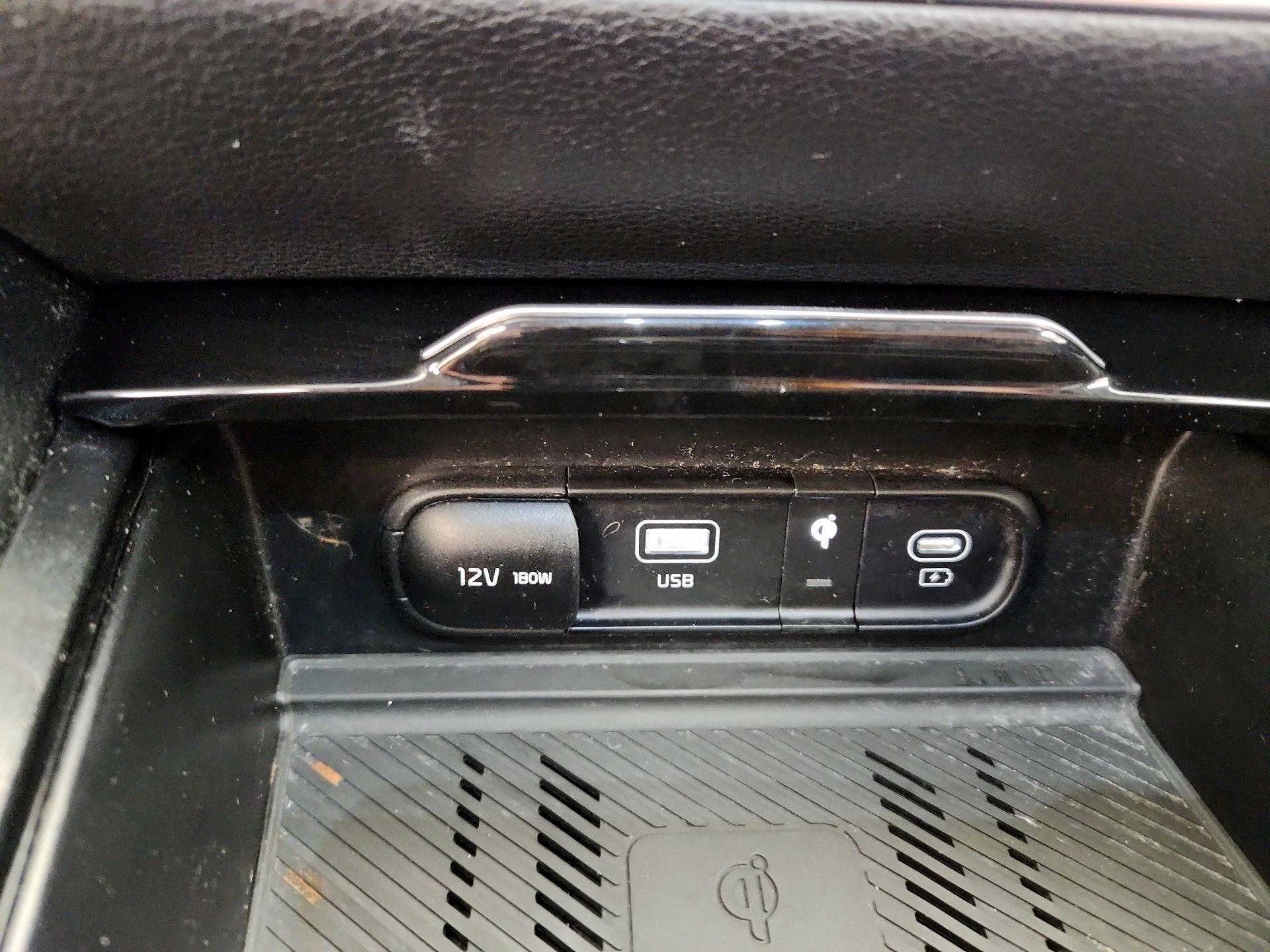 Thumbnail: 2023 Kia Sportage - 18