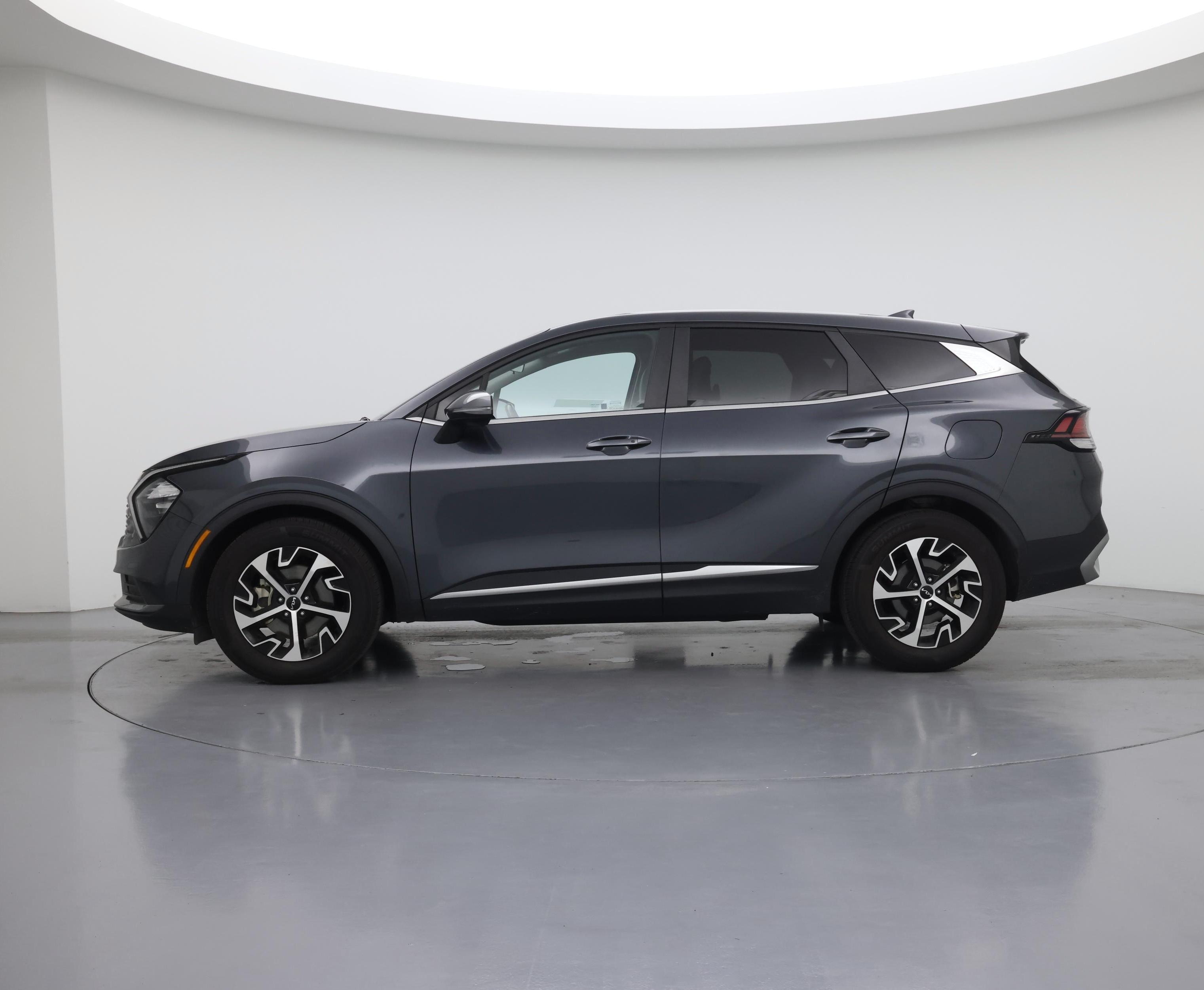 Thumbnail: 2023 Kia Sportage - 3