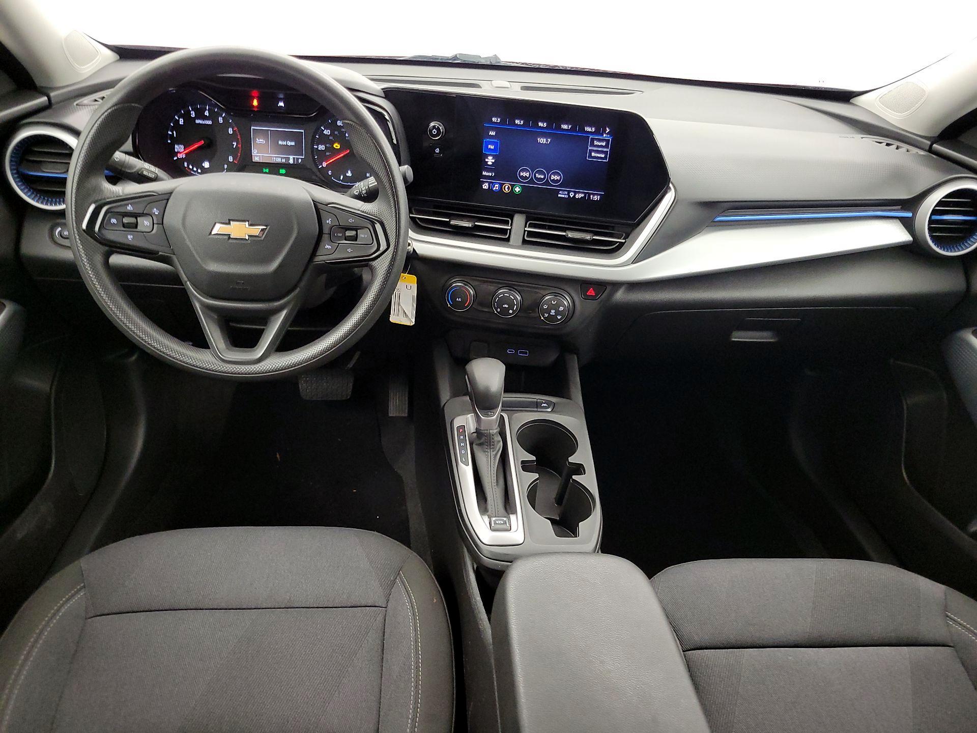 Thumbnail: 2024 Chevrolet Trax - 9