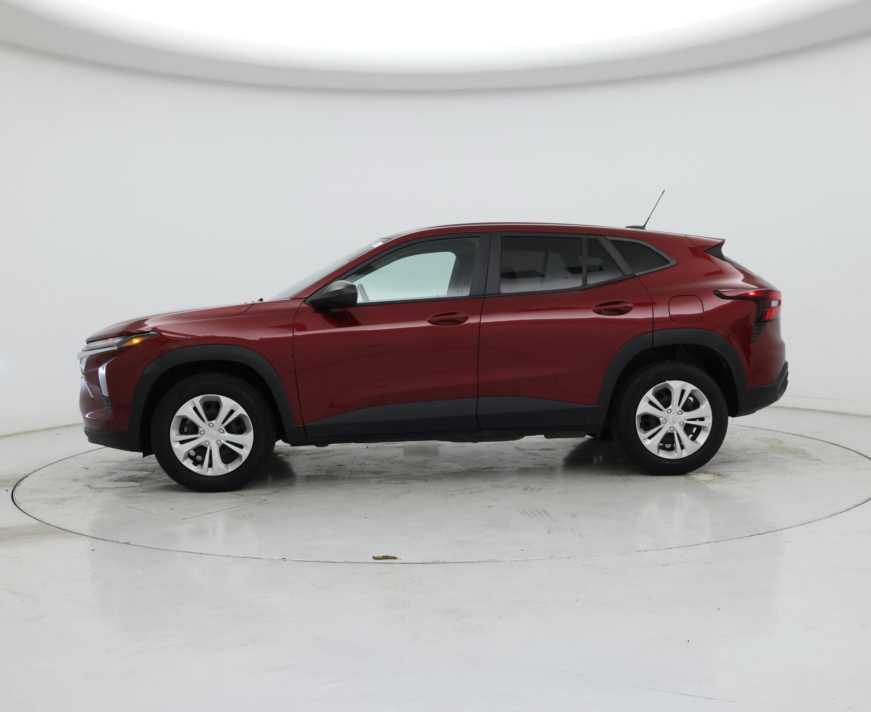 Thumbnail: 2024 Chevrolet Trax - 3