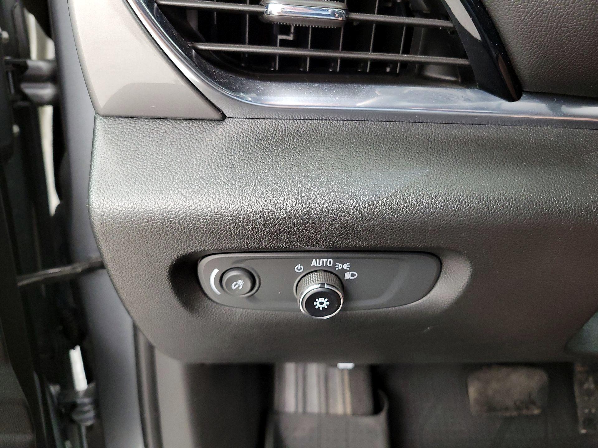 Thumbnail: 2023 Chevrolet Traverse - 13