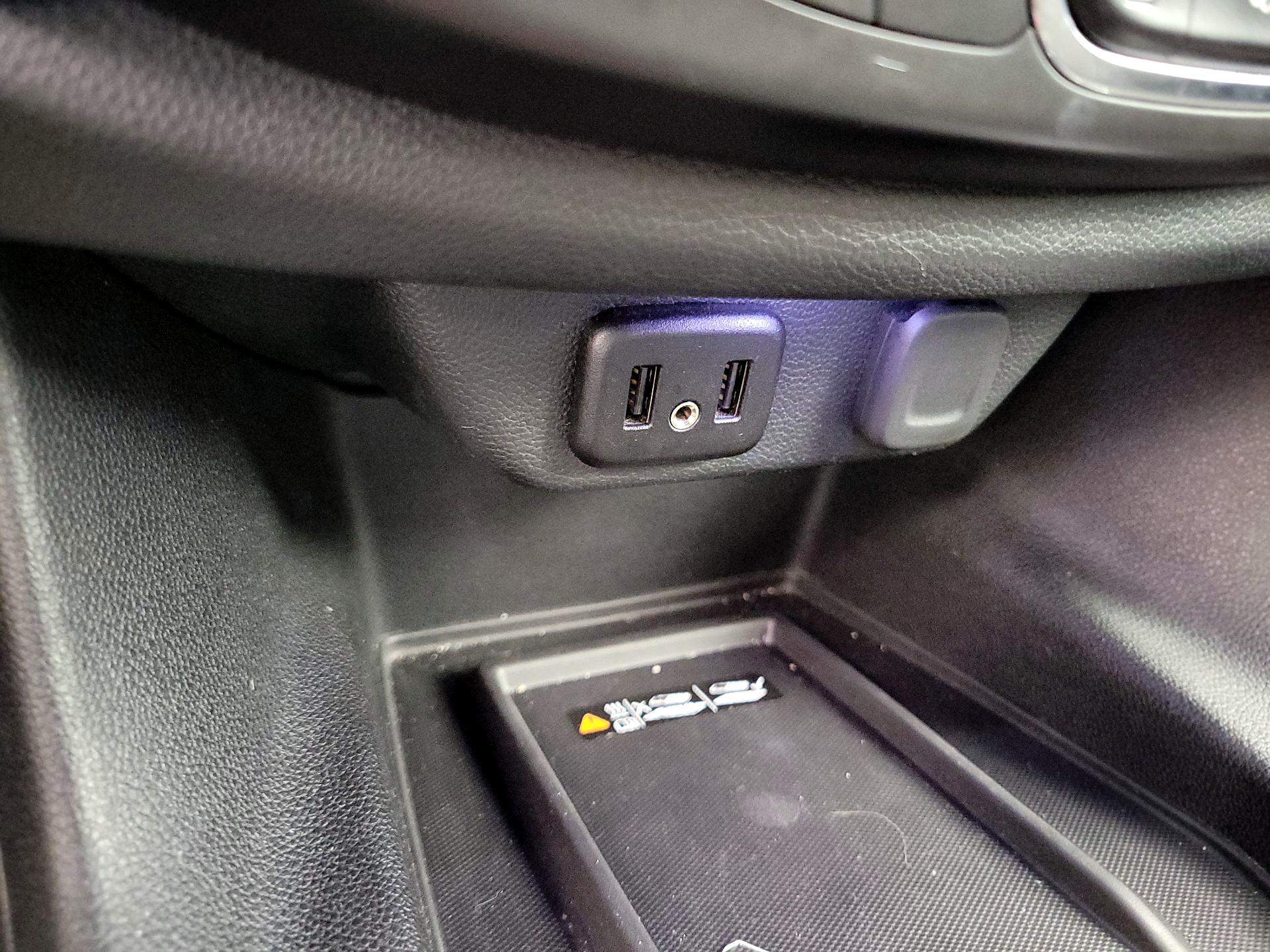 Thumbnail: 2023 Chevrolet Traverse - 18