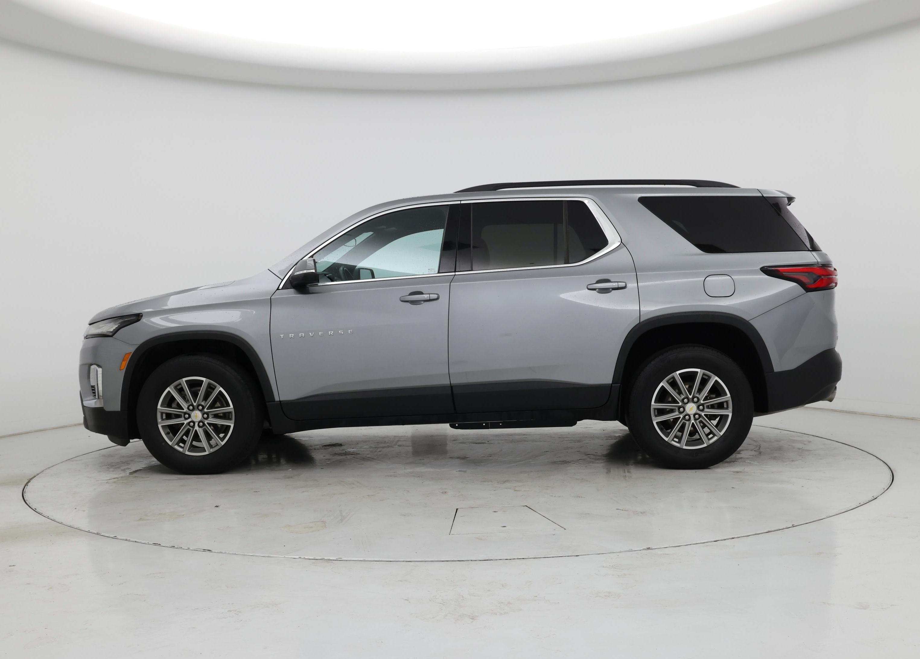 Thumbnail: 2023 Chevrolet Traverse - 3