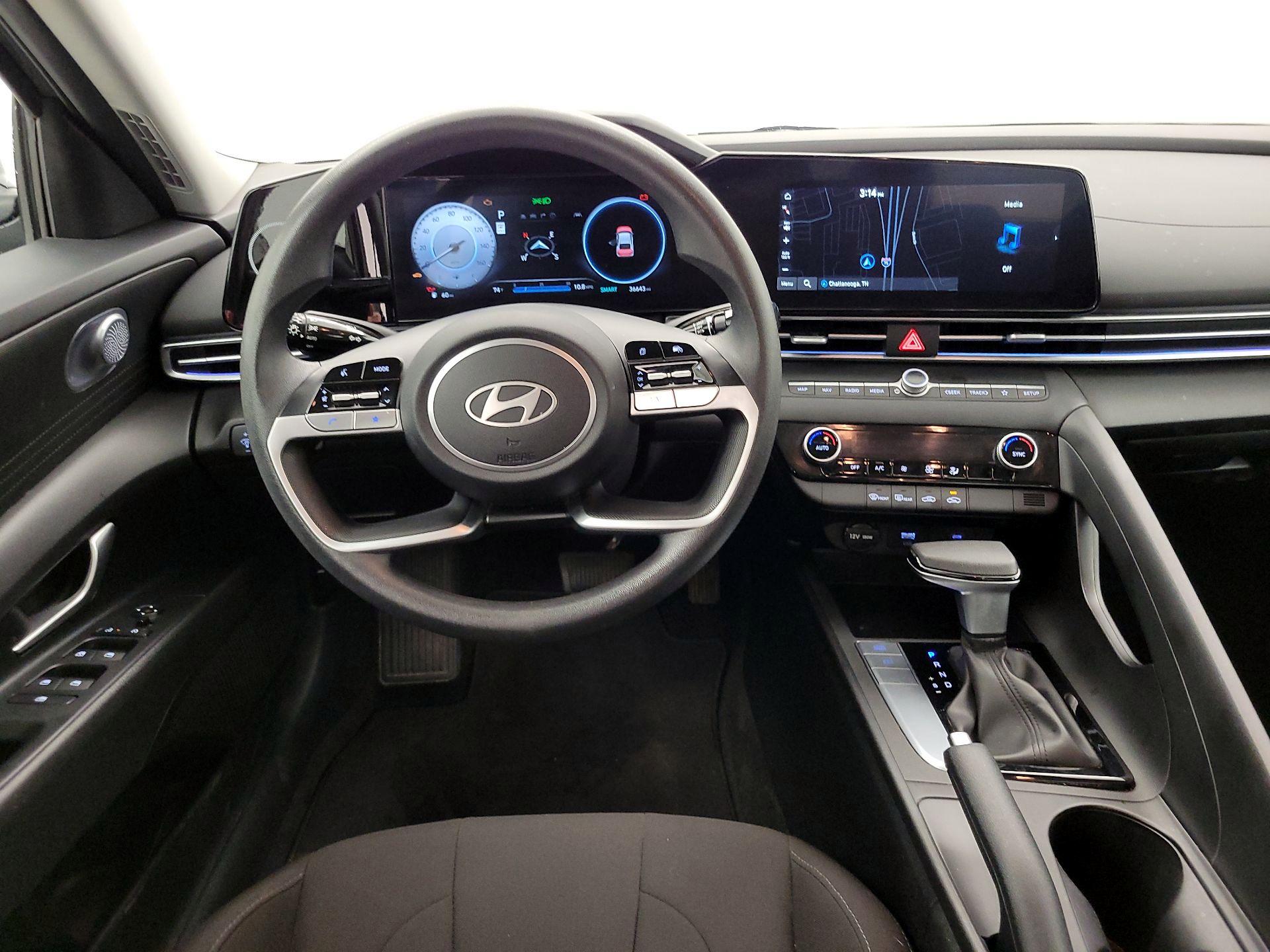 Thumbnail: 2024 Hyundai Elantra - 10