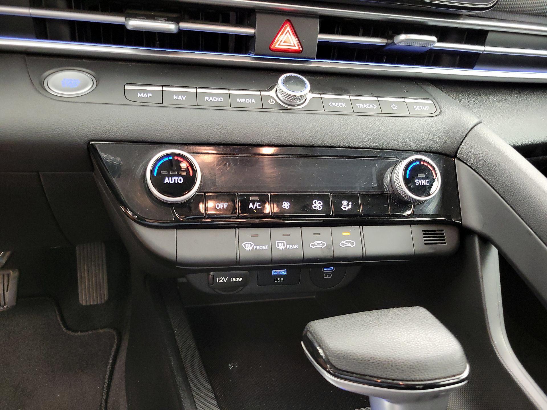 Thumbnail: 2024 Hyundai Elantra - 17