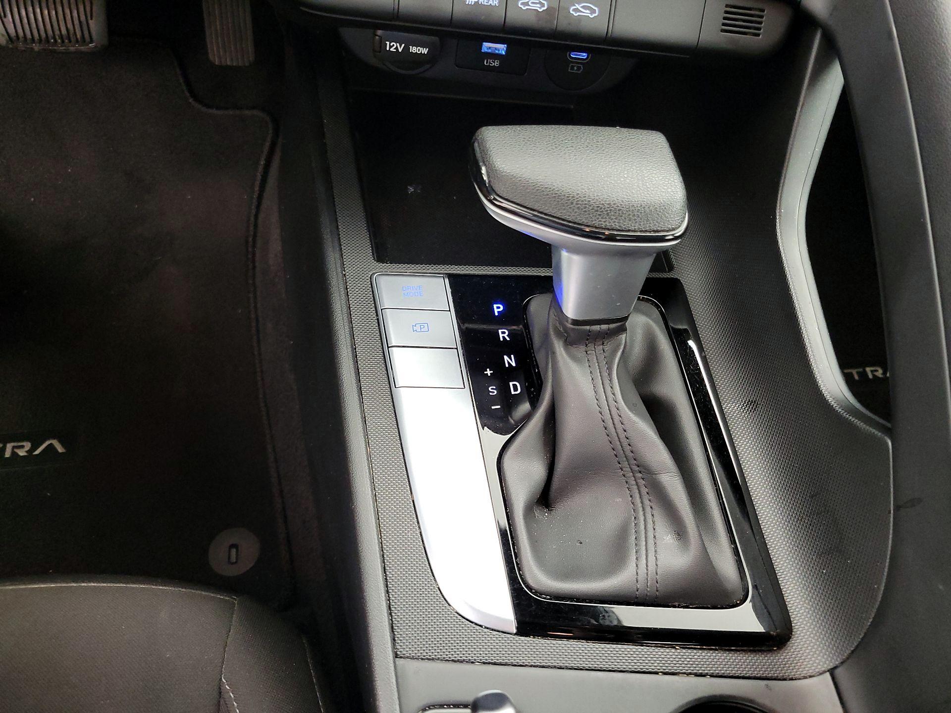 Thumbnail: 2024 Hyundai Elantra - 18