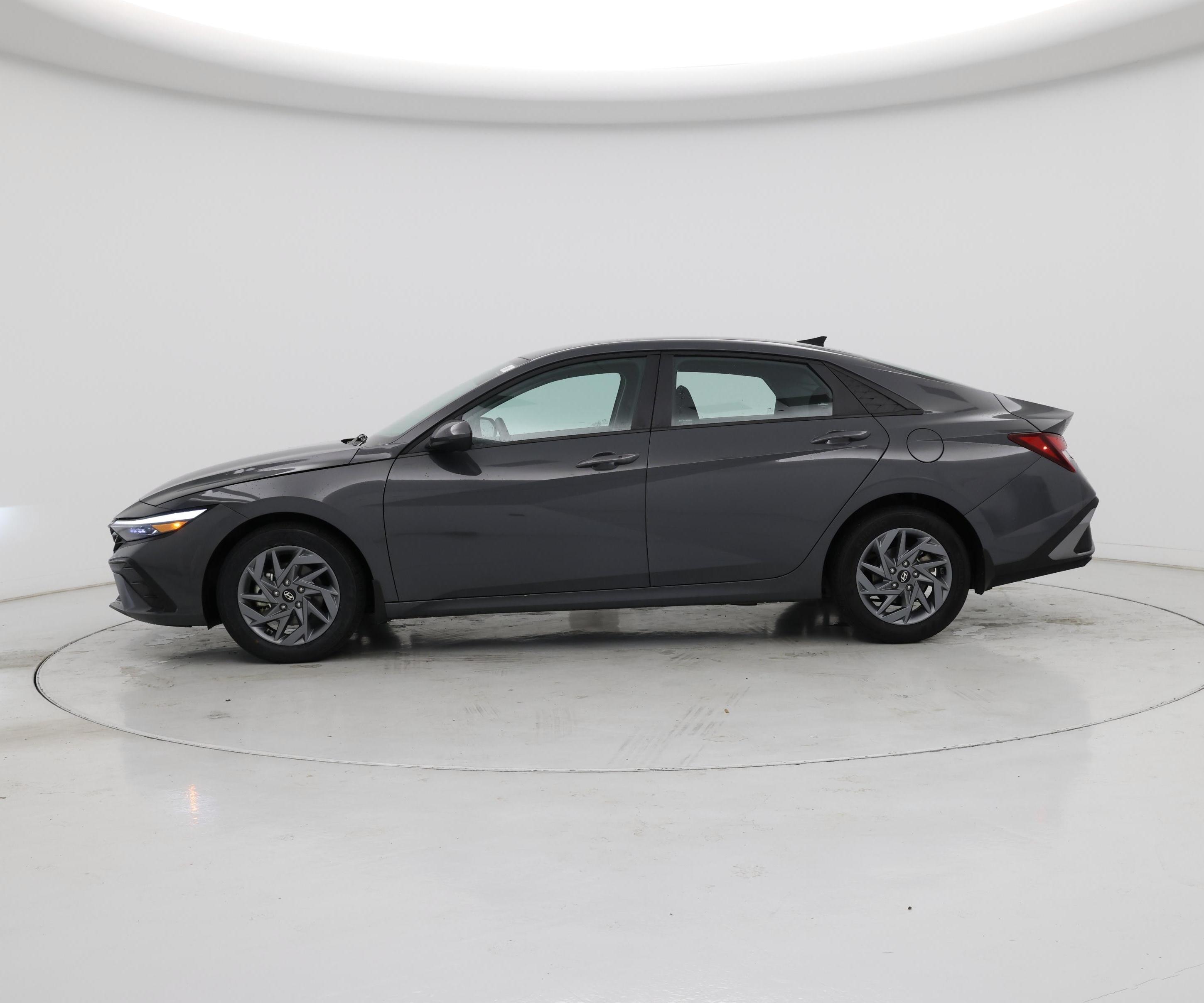 Thumbnail: 2024 Hyundai Elantra - 3