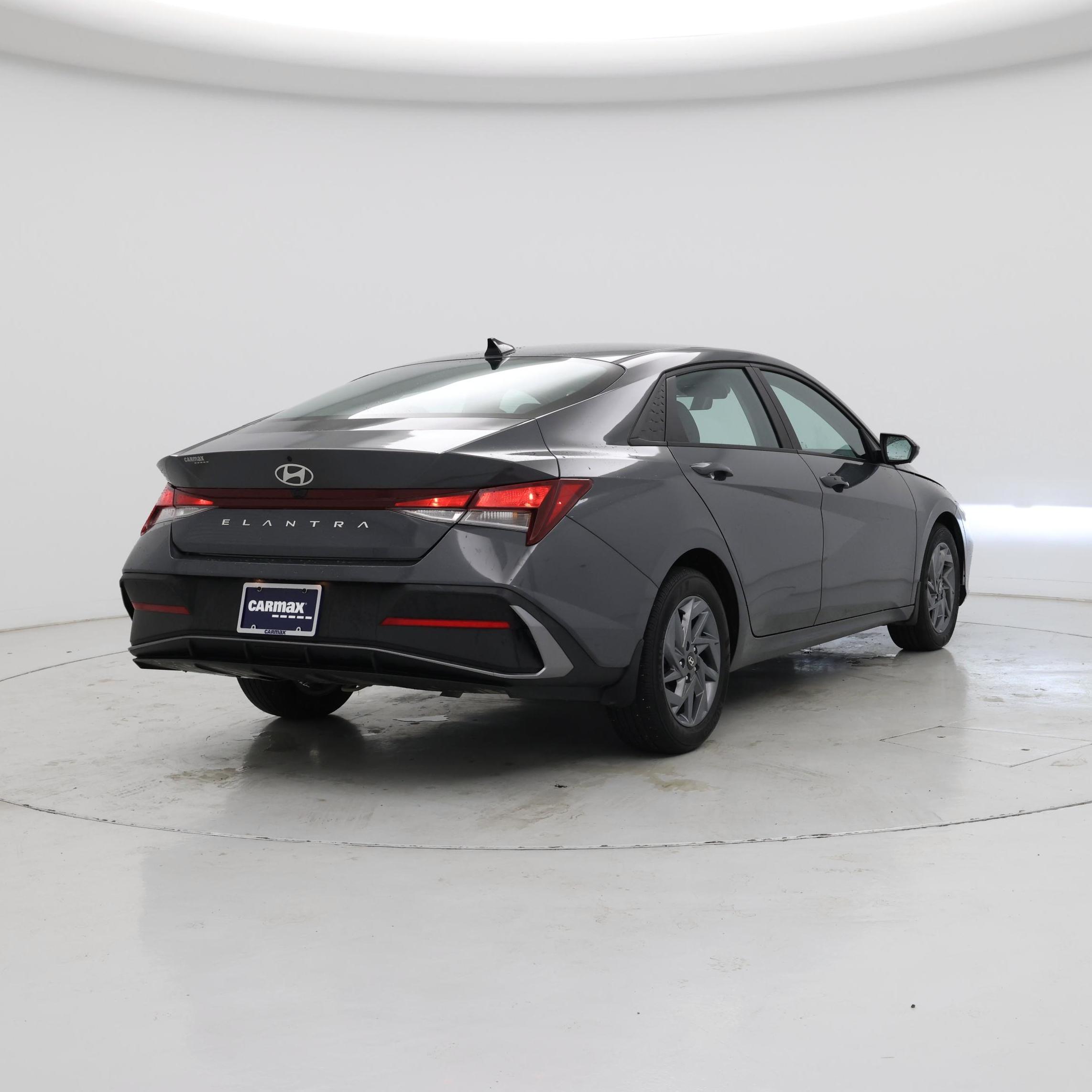 Thumbnail: 2024 Hyundai Elantra - 8