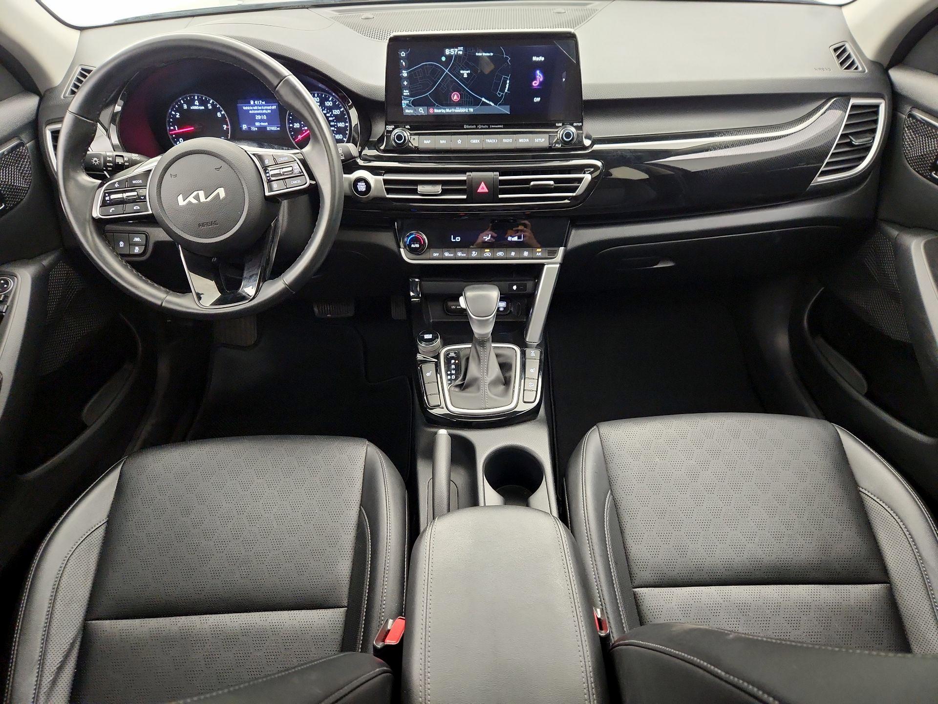 Thumbnail: 2023 Kia Seltos - 9