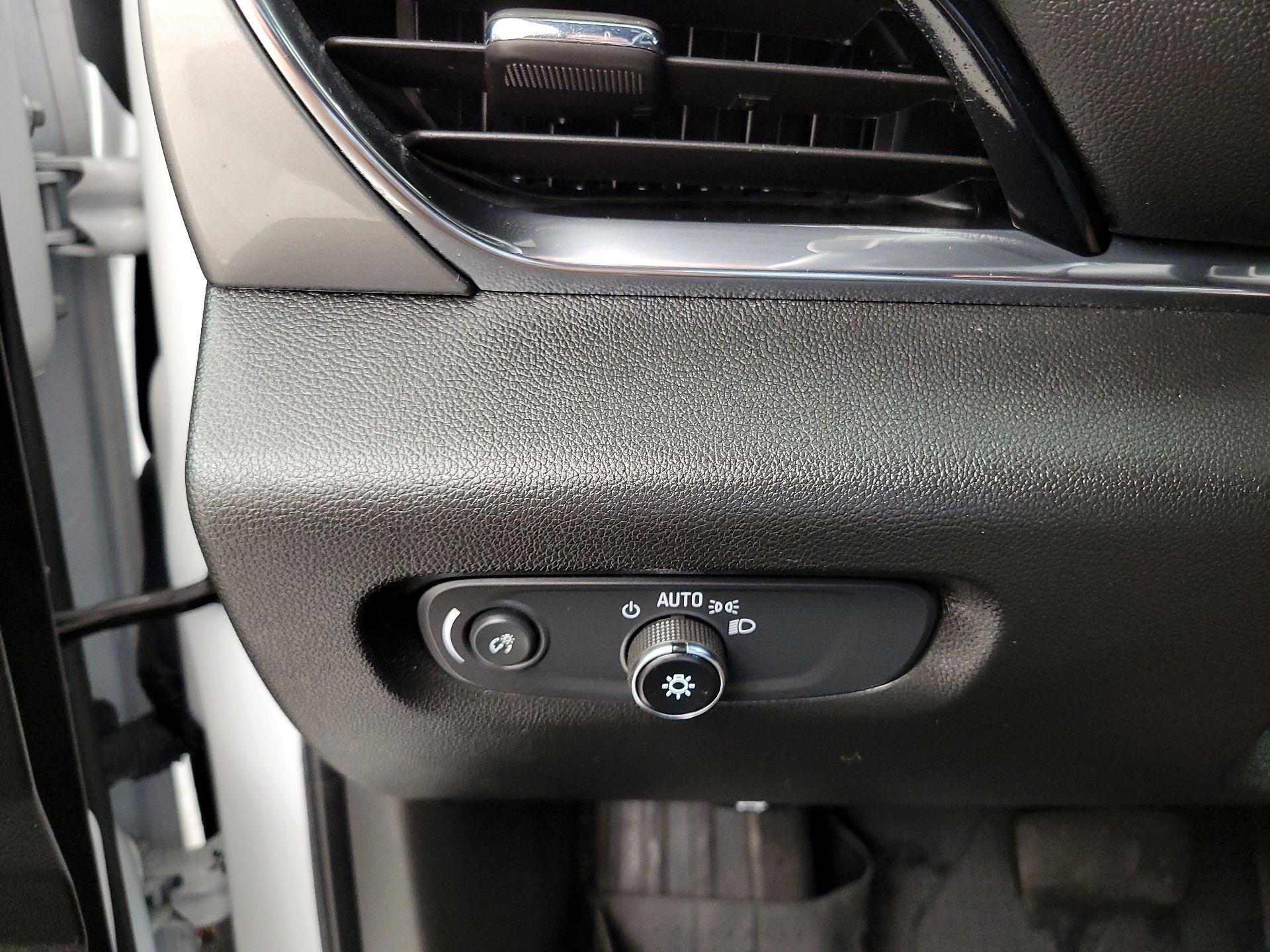 Thumbnail: 2023 Chevrolet Traverse - 13