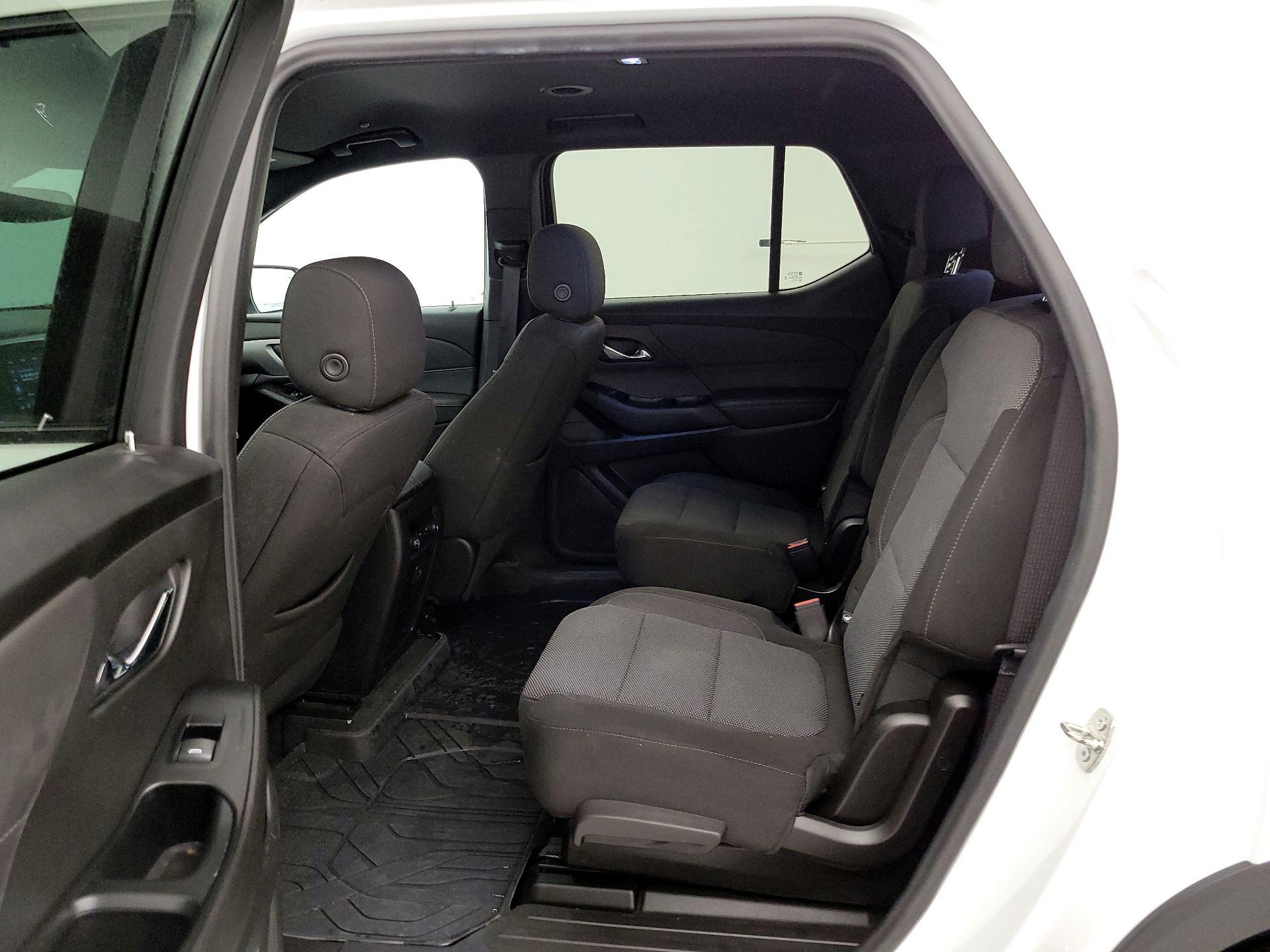 Thumbnail: 2023 Chevrolet Traverse - 19