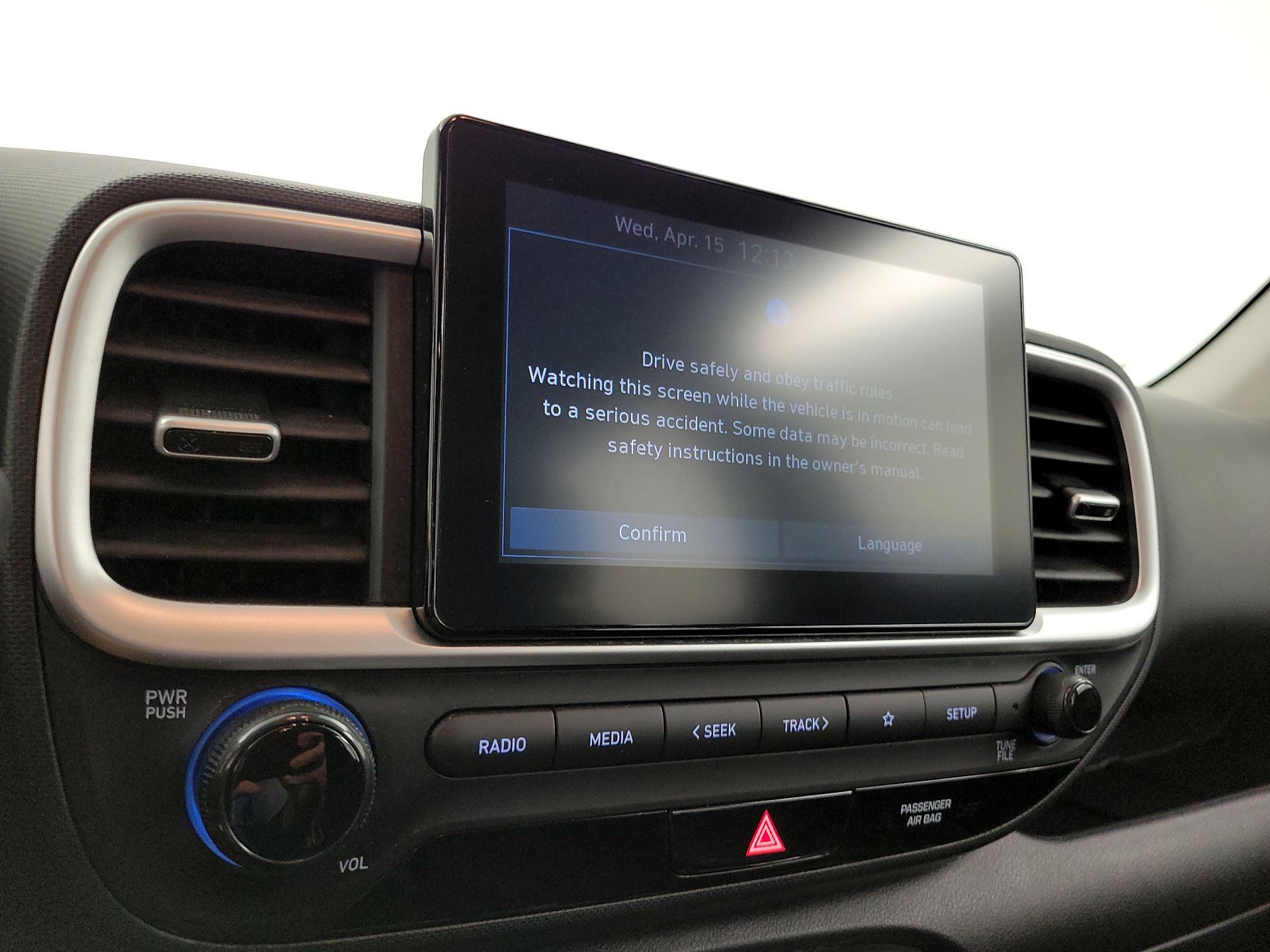 Thumbnail: 2023 Hyundai Venue - 15