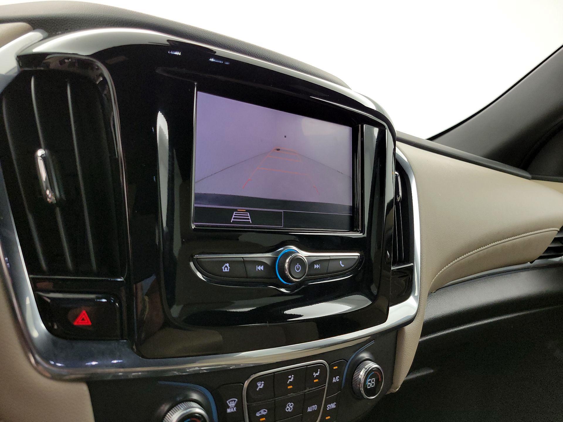 Thumbnail: 2023 Chevrolet Traverse - 14