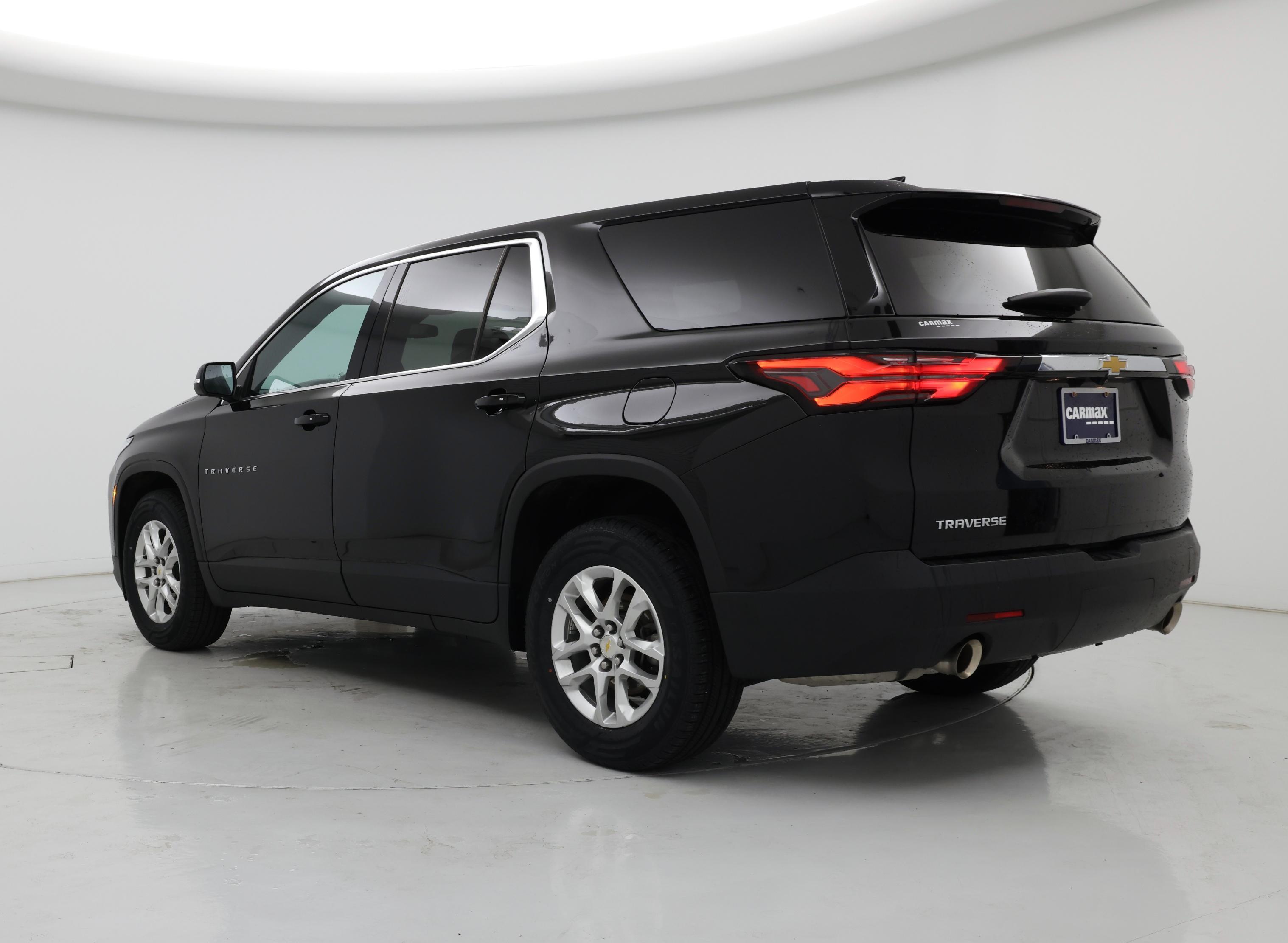 Thumbnail: 2023 Chevrolet Traverse - 2