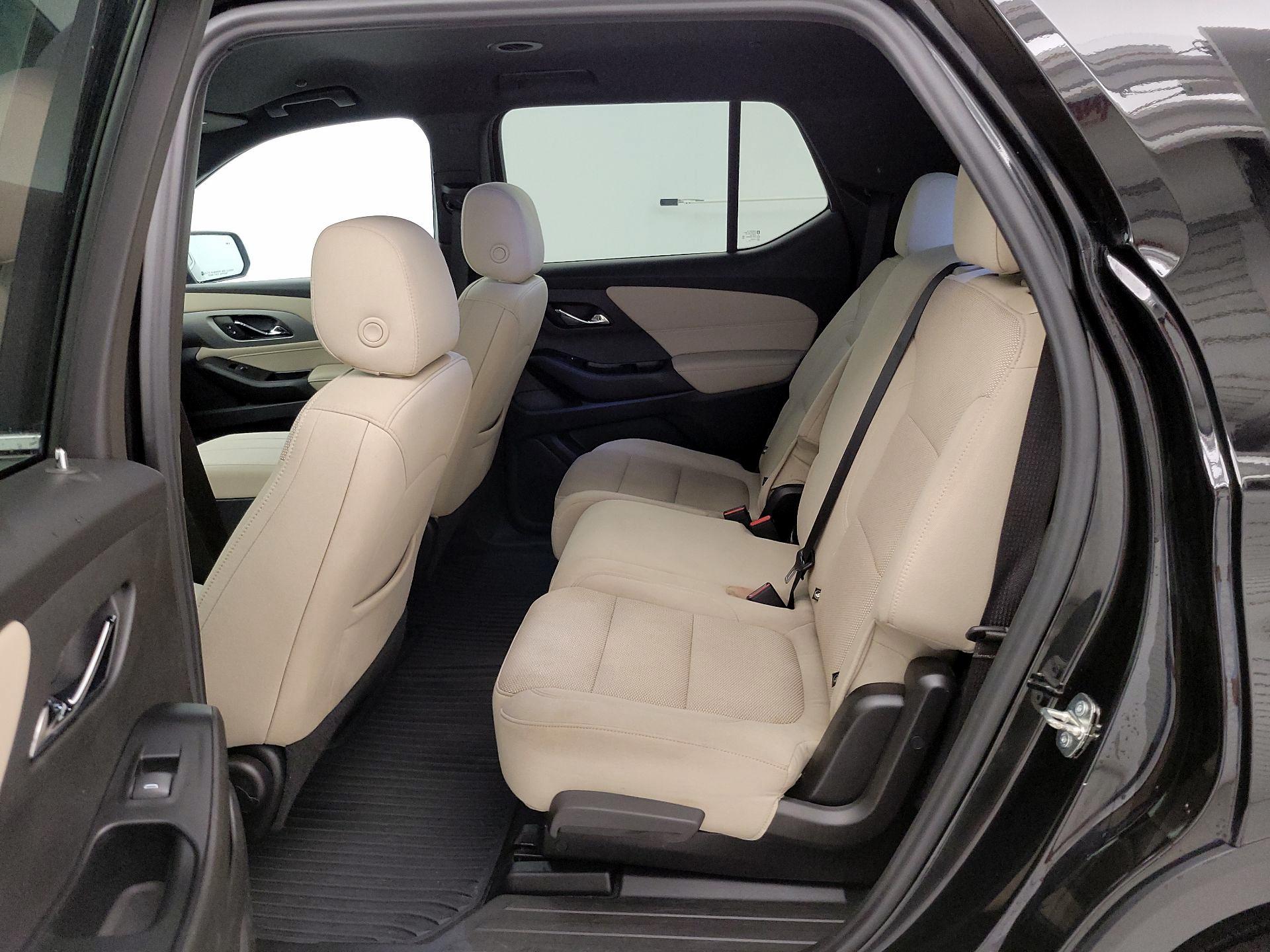 Thumbnail: 2023 Chevrolet Traverse - 19