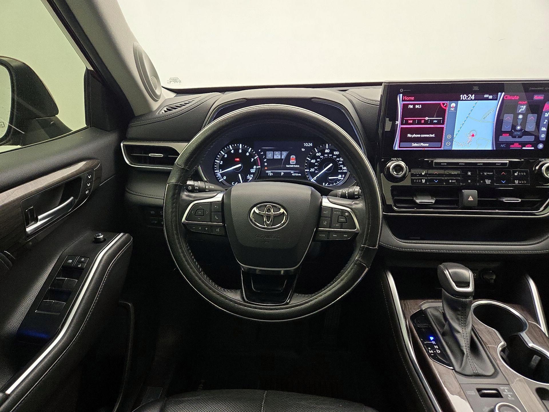 Thumbnail: 2020 Toyota Highlander - 10