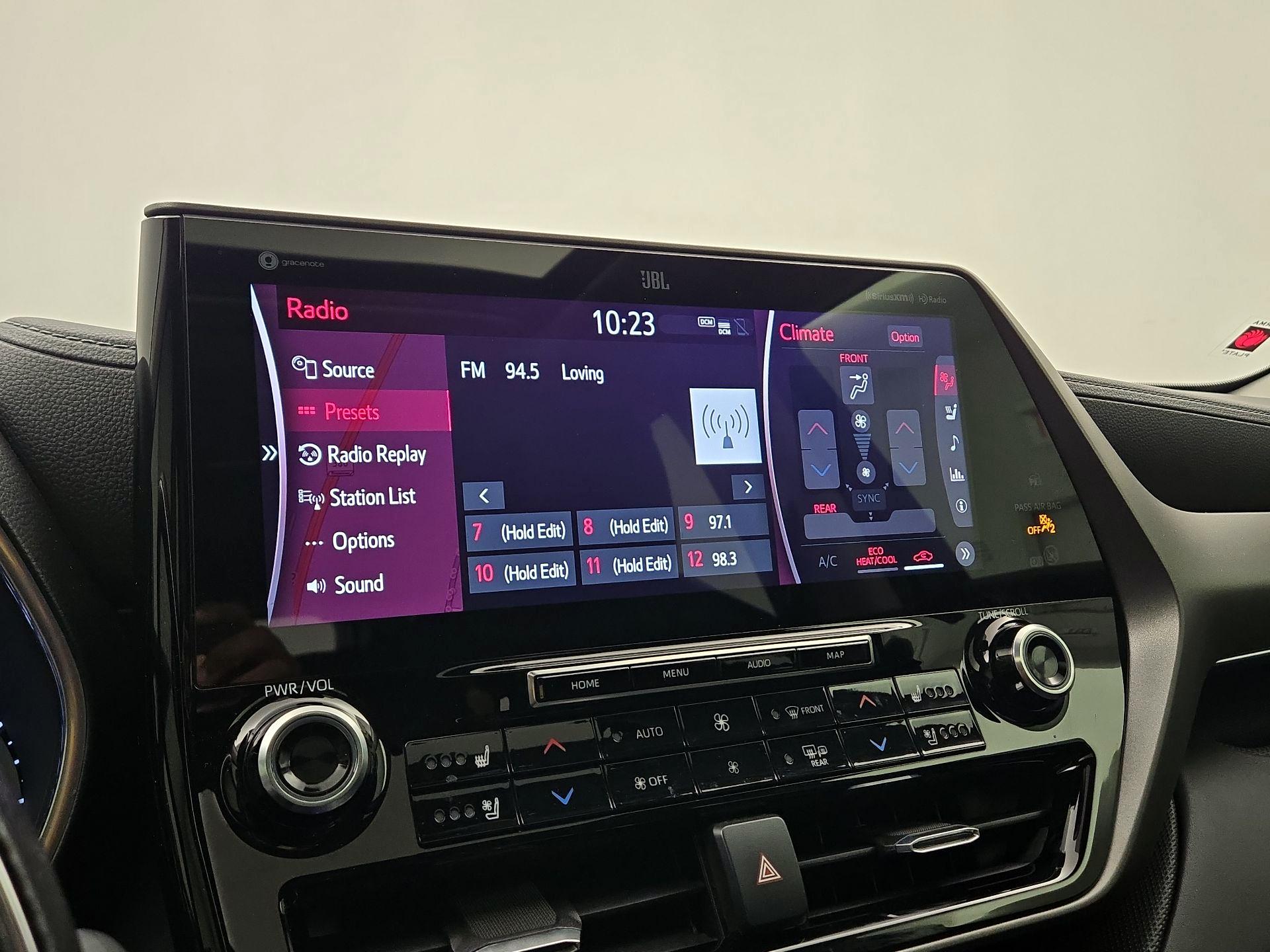 Thumbnail: 2020 Toyota Highlander - 16